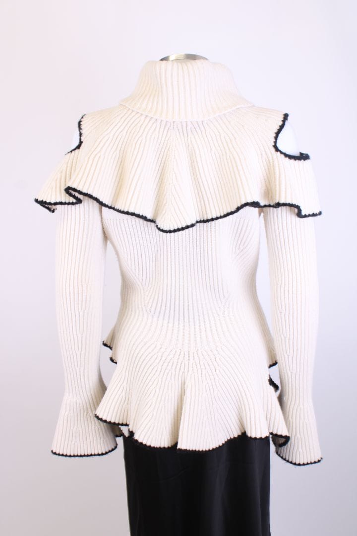 Alexander McQueen Alexander McQueen L/S Cold Shoulder Ribbed Jumper Cream/ Black L