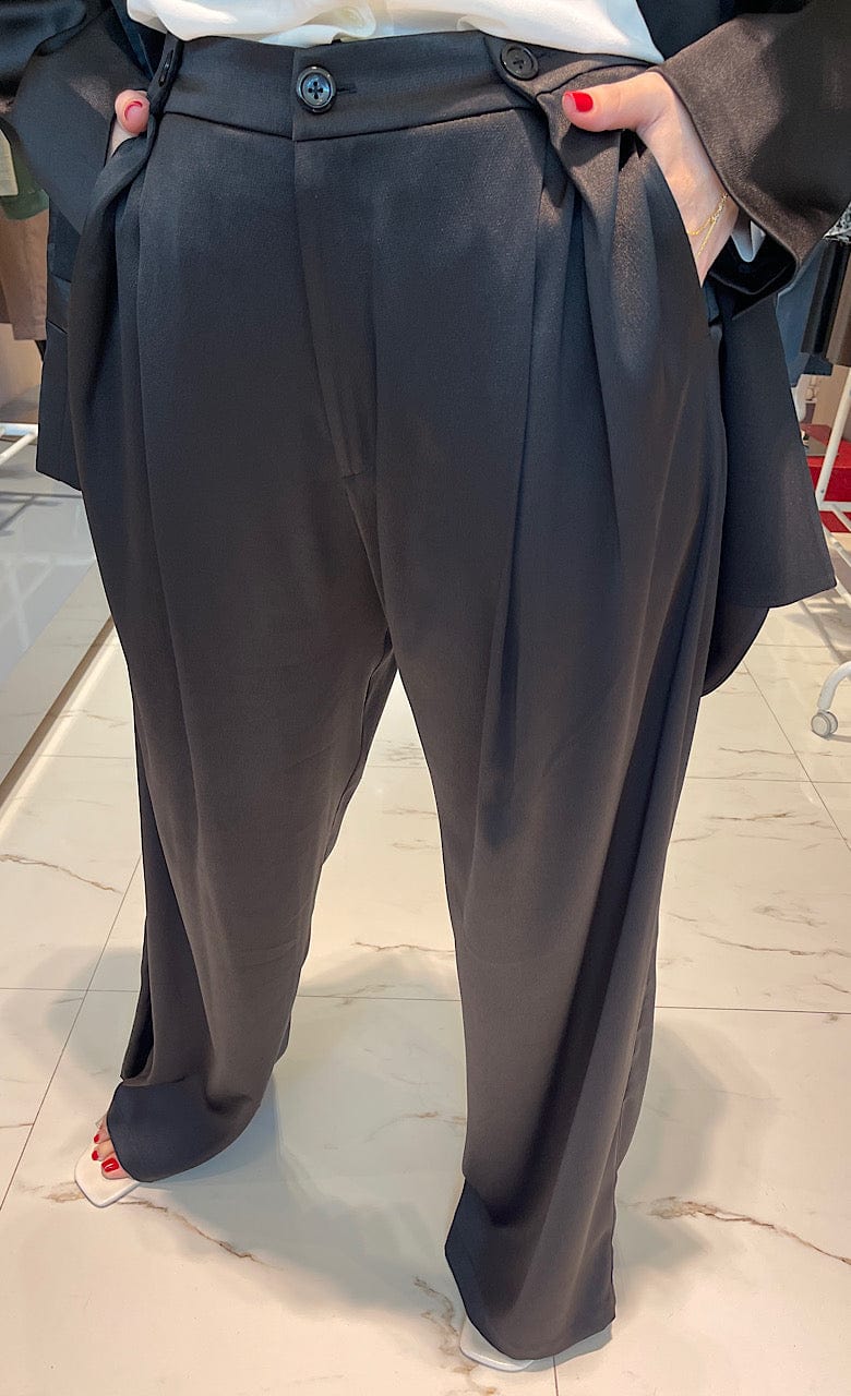 ASYA K. WIDE LEG FRONT PLEATED  PANTS (بنطلون) “LUNA”