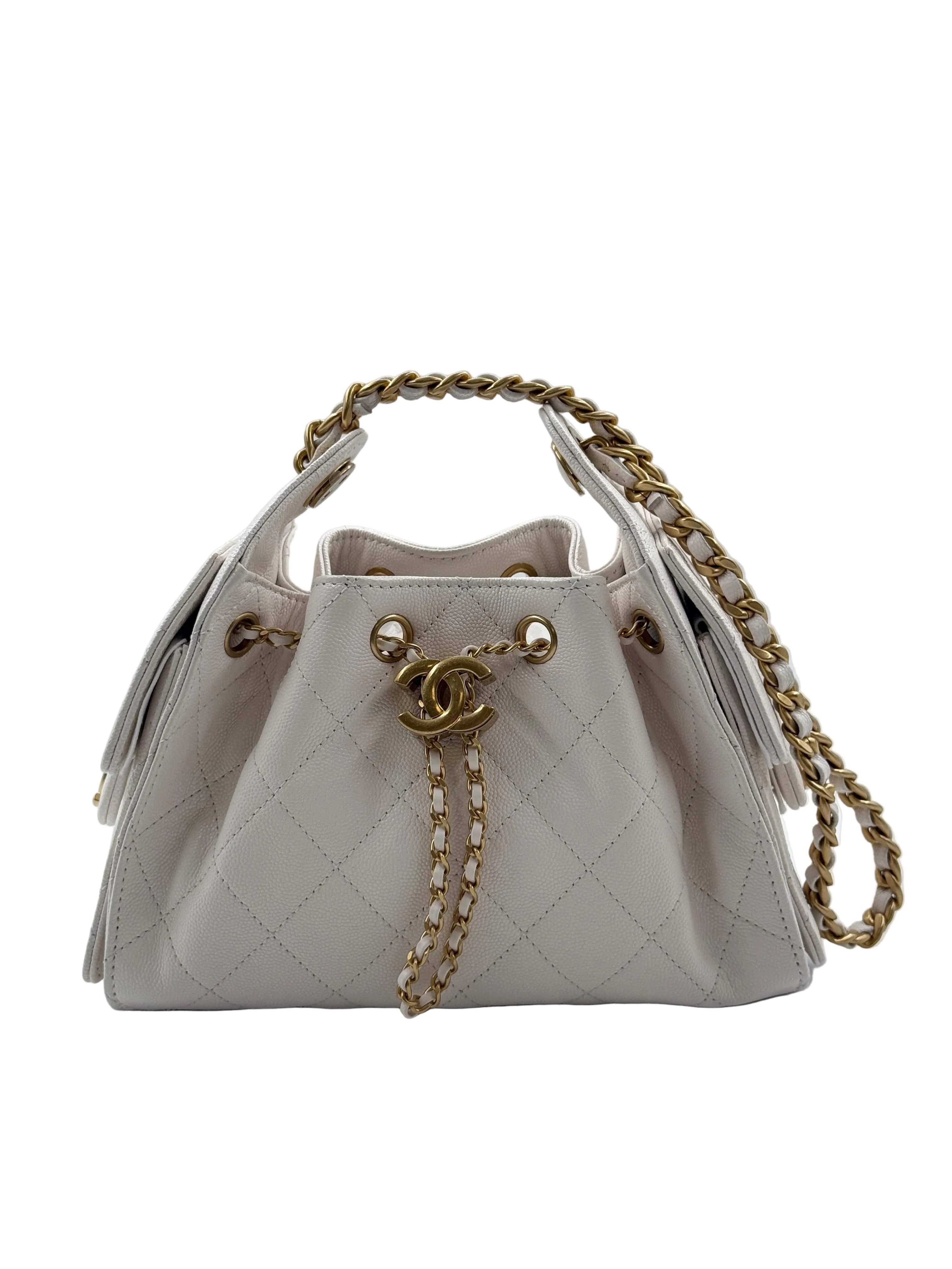 Aureon Group Limited *LONDON LOCATED* CHANEL 25 MINI HANDBAG WHITE Grained Shiny Calfskin with Gold-Tone Metal