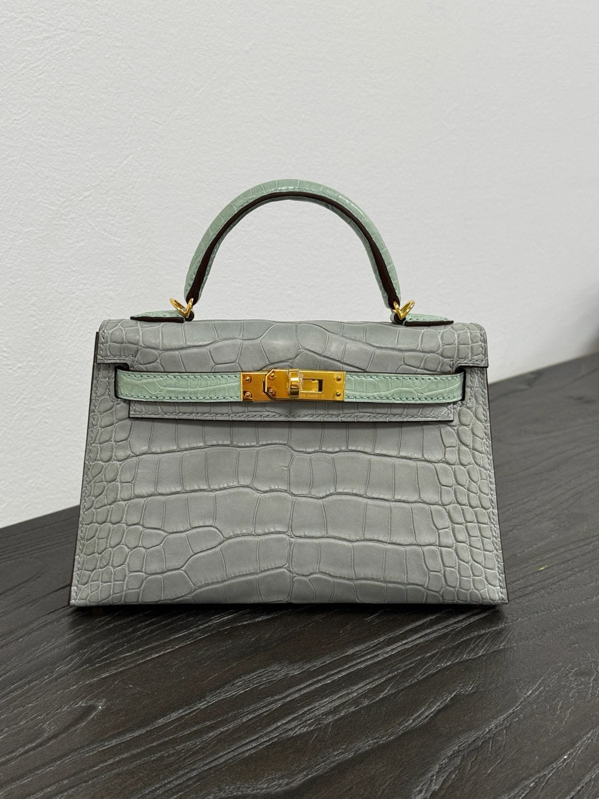 Aureon Group Limited *ON HOLD*LONDON LOCATED* HERMÈS MINI KELLY II 20CM HSS SPECIAL ORDER VERT D'EAU & GRIS PERLE Matte Alligator Leather Gold Hardware