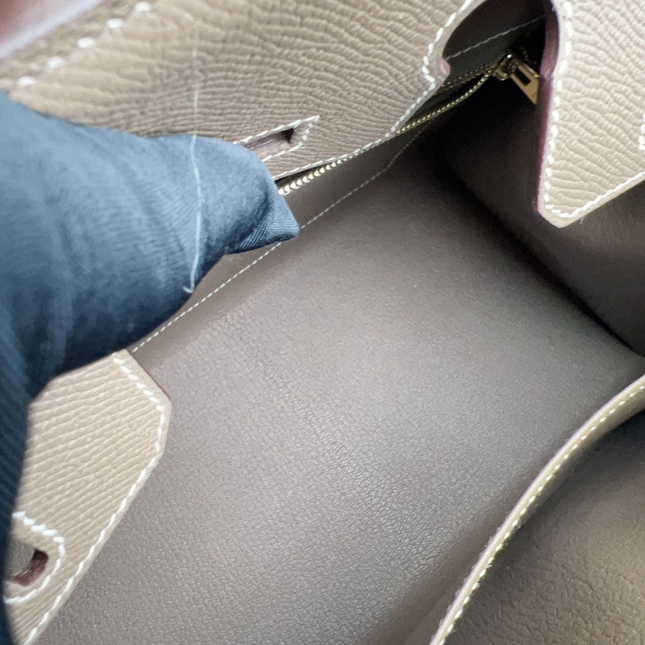 Iconn Boutique Hermès Birkin 25 Etoupe Epsom Leather Gold Hardware- Stamp B