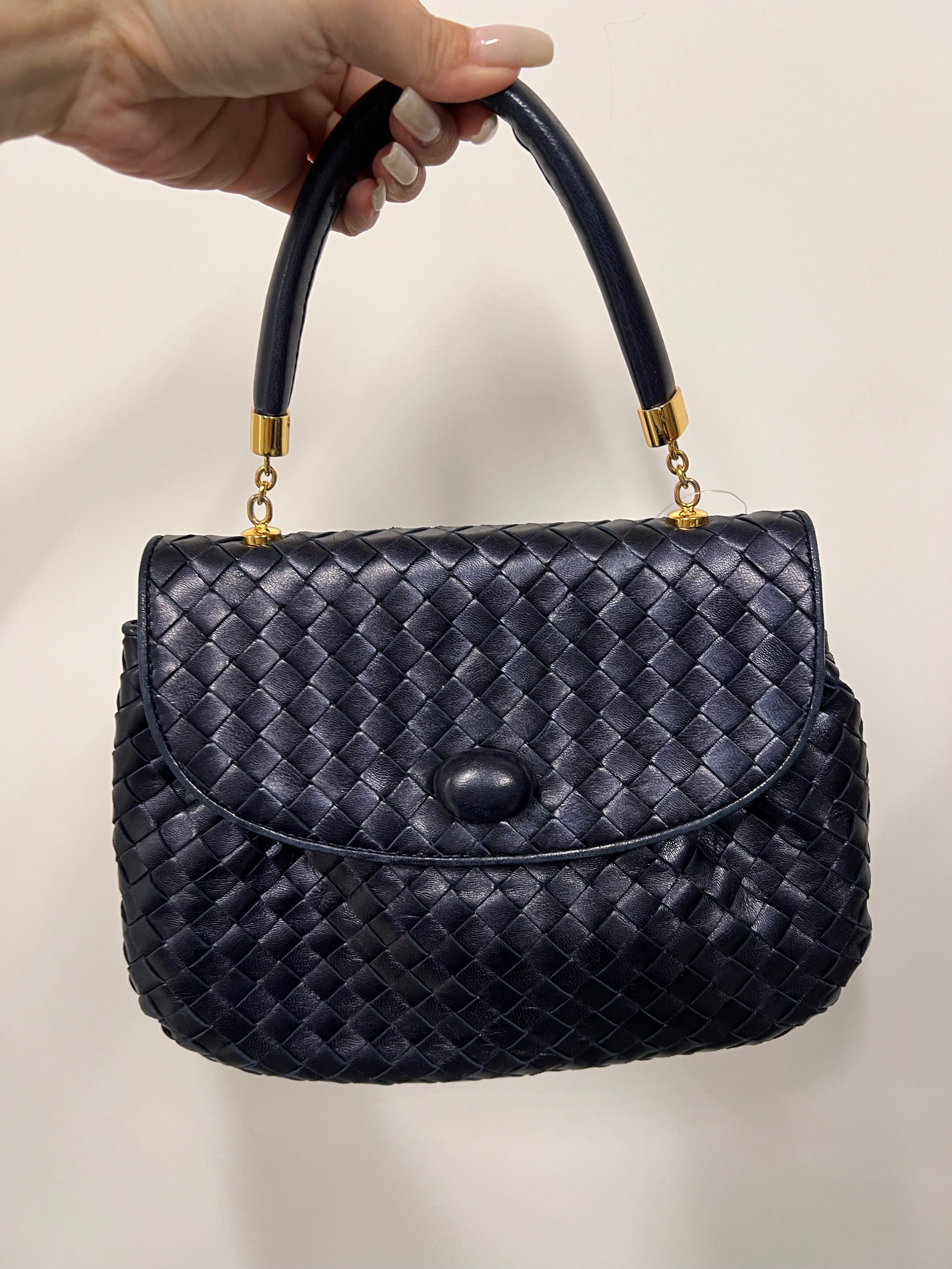 BOTTEGA VENETA BOTTEGA VENETA Leather Navy Intrecciato Handbag B0920Z95RD