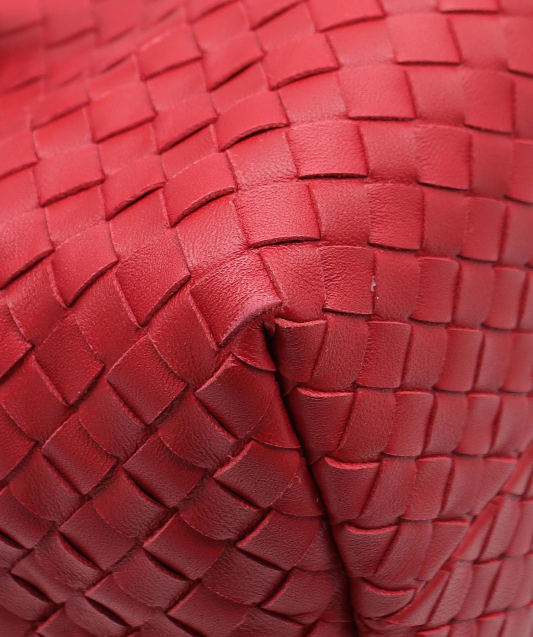 Bottega Veneta BOTTEGAVENETA INTRECCIATO Shoulder Bag Red WS8493 DXBS1425