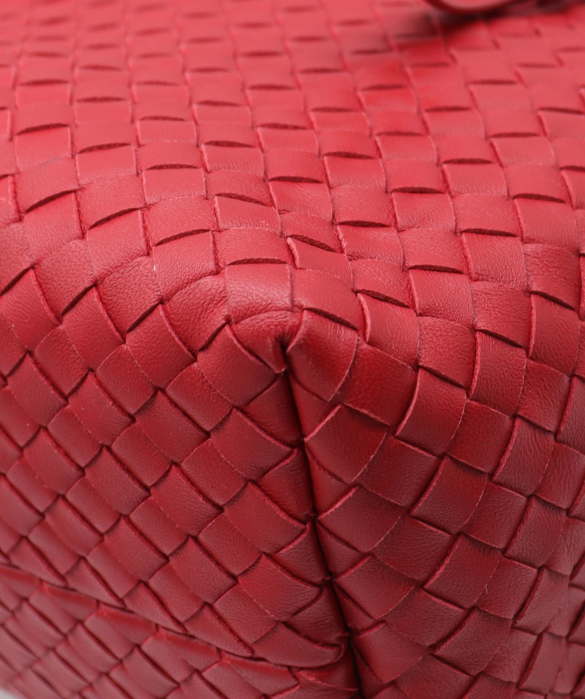 Bottega Veneta BOTTEGAVENETA INTRECCIATO Shoulder Bag Red WS8493 DXBS1425