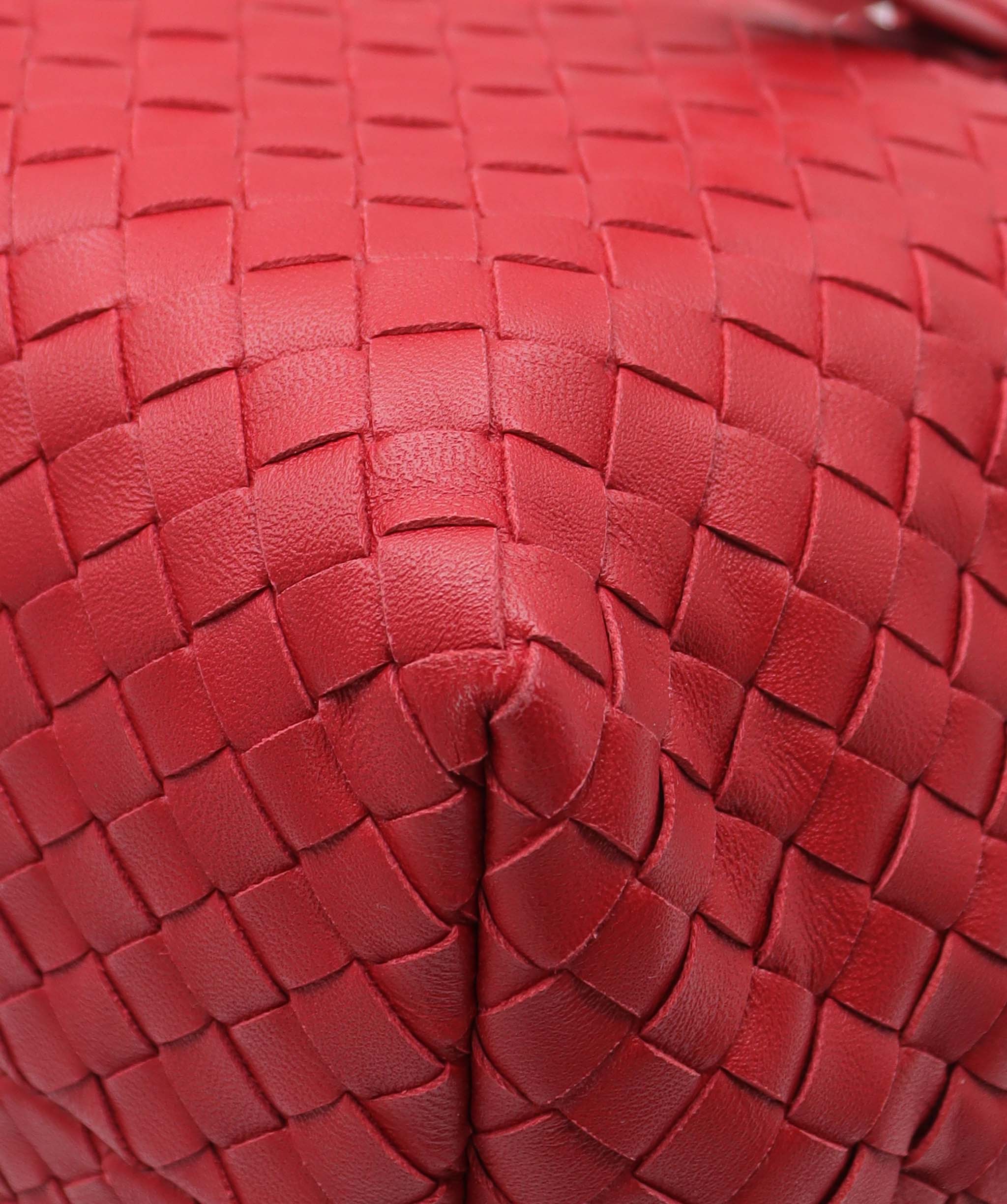 Bottega Veneta BOTTEGAVENETA INTRECCIATO Shoulder Bag Red WS8493 DXBS1425