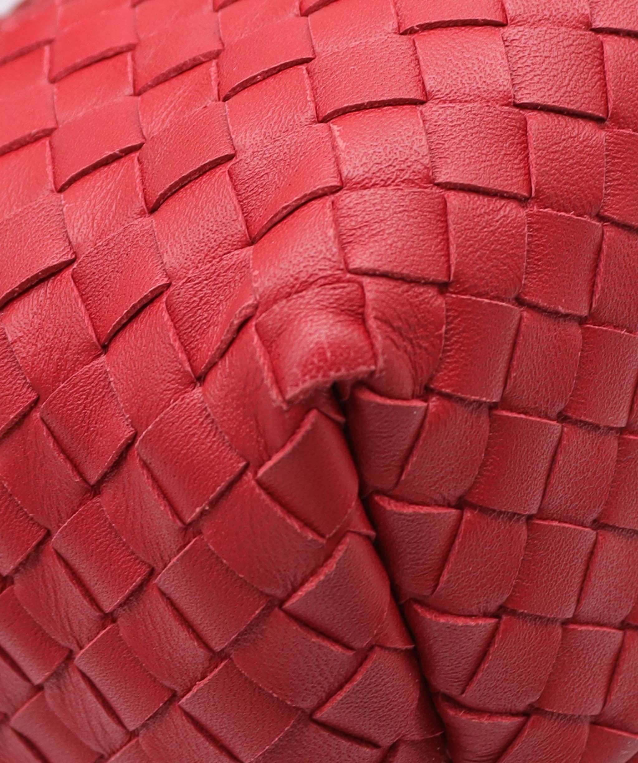 Bottega Veneta BOTTEGAVENETA INTRECCIATO Shoulder Bag Red WS8493 DXBS1425