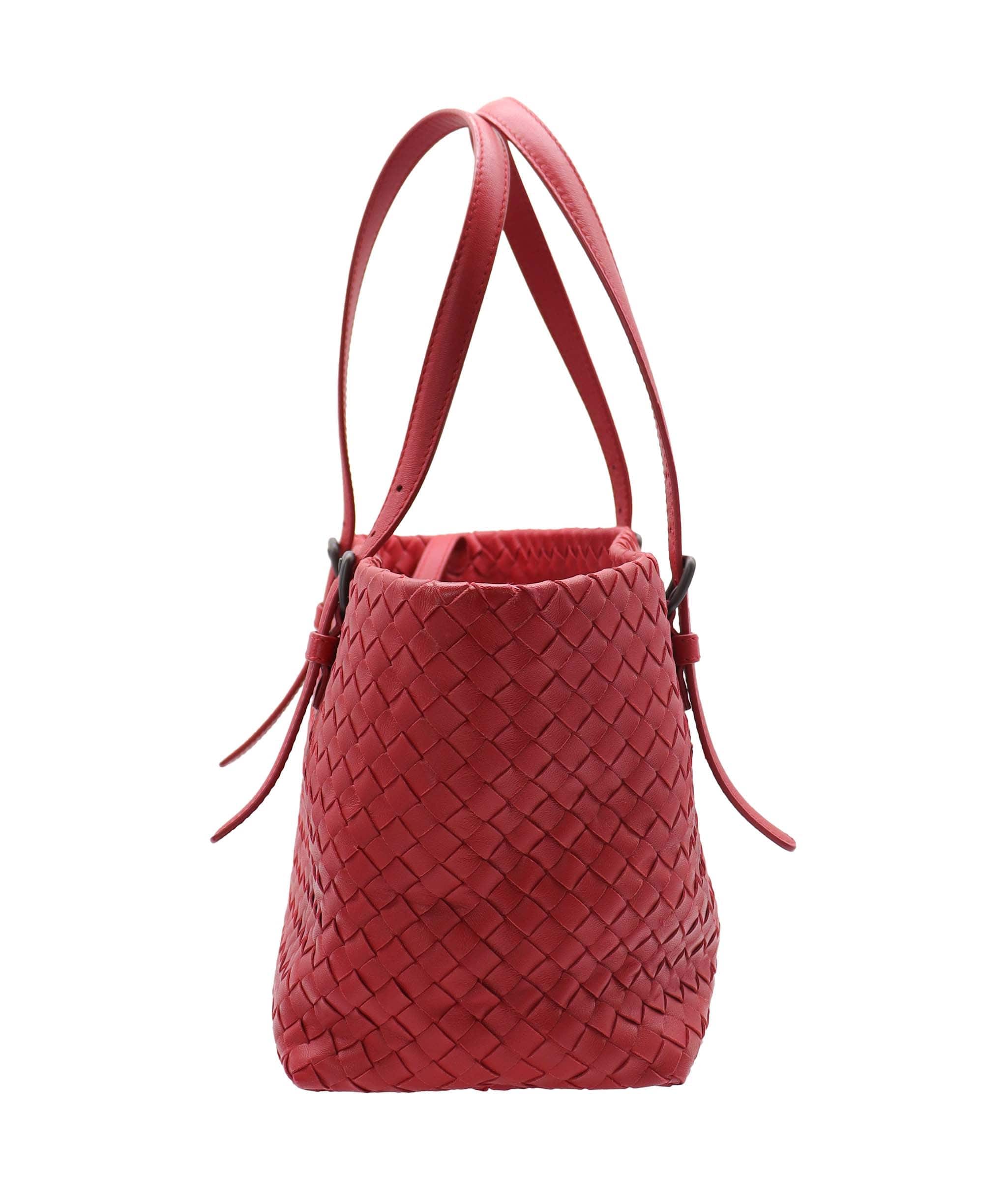 Bottega Veneta BOTTEGAVENETA INTRECCIATO Shoulder Bag Red WS8493 DXBS1425