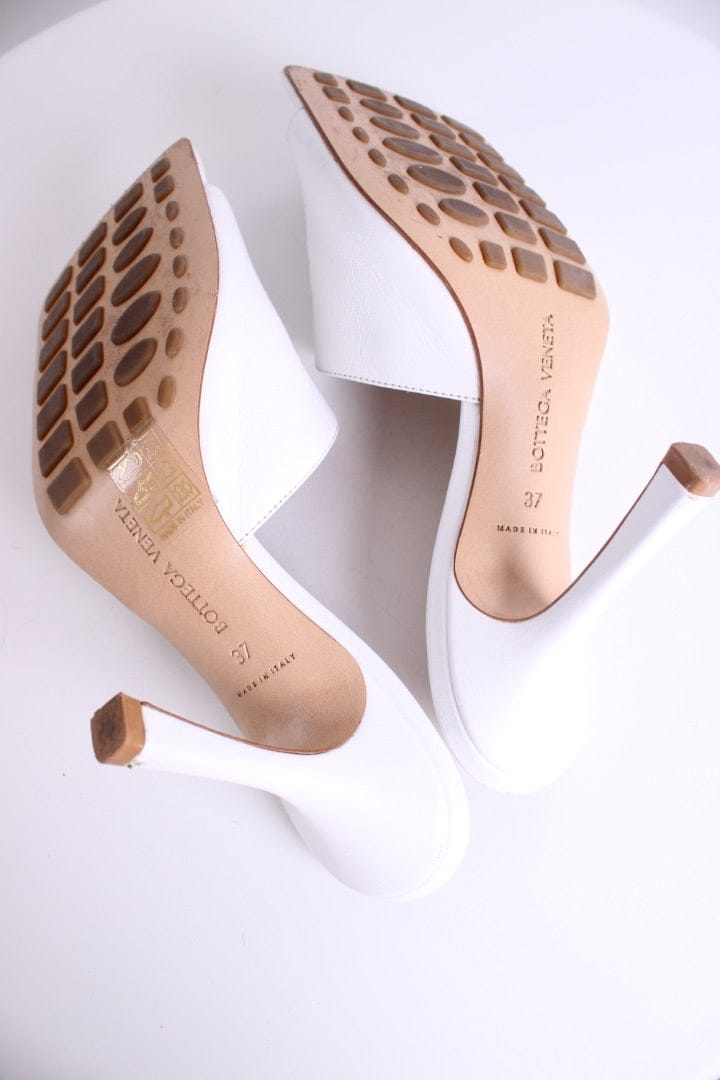 Bottega Veneta Bottega Veneta Stretch Leather Mule Heels White 37