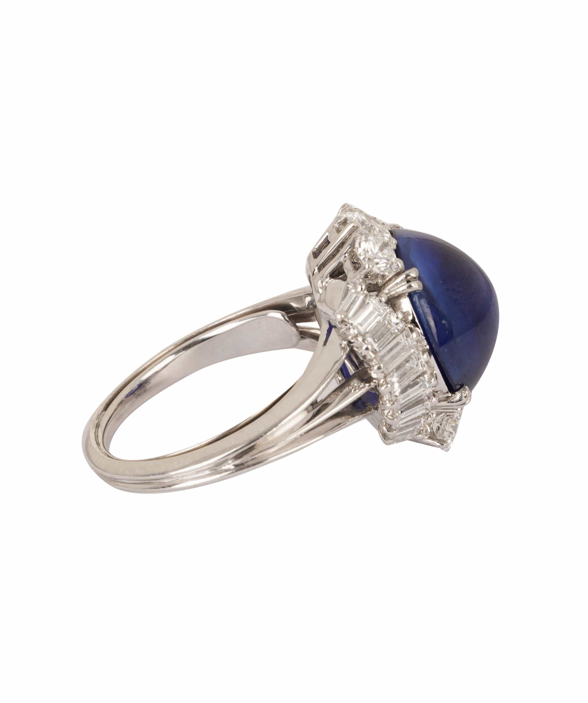 BOUCHERON BOUCHERON. A Fine Burma Sapphire and Diamond Ring WA24297