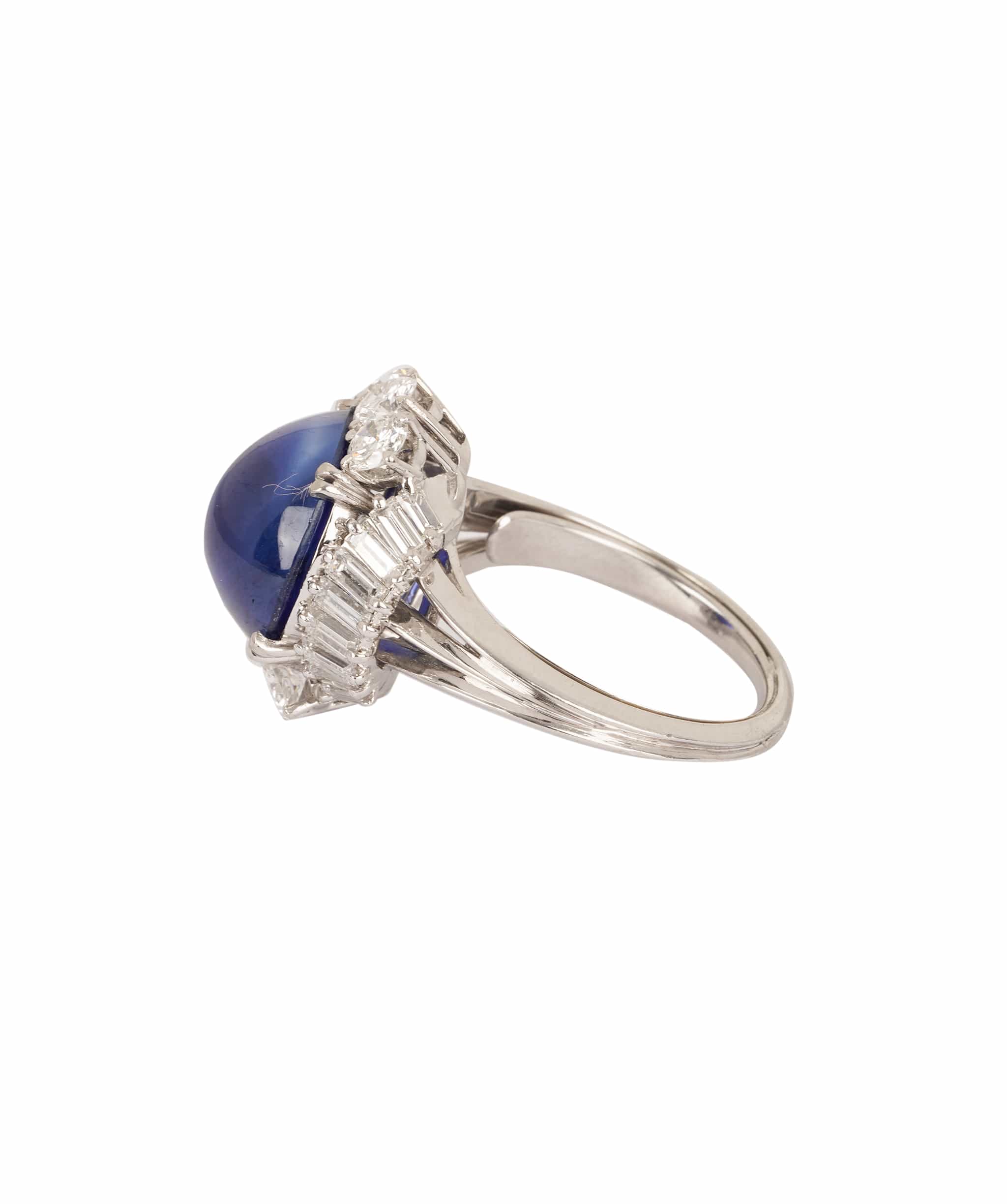 BOUCHERON BOUCHERON. A Fine Burma Sapphire and Diamond Ring WA24297