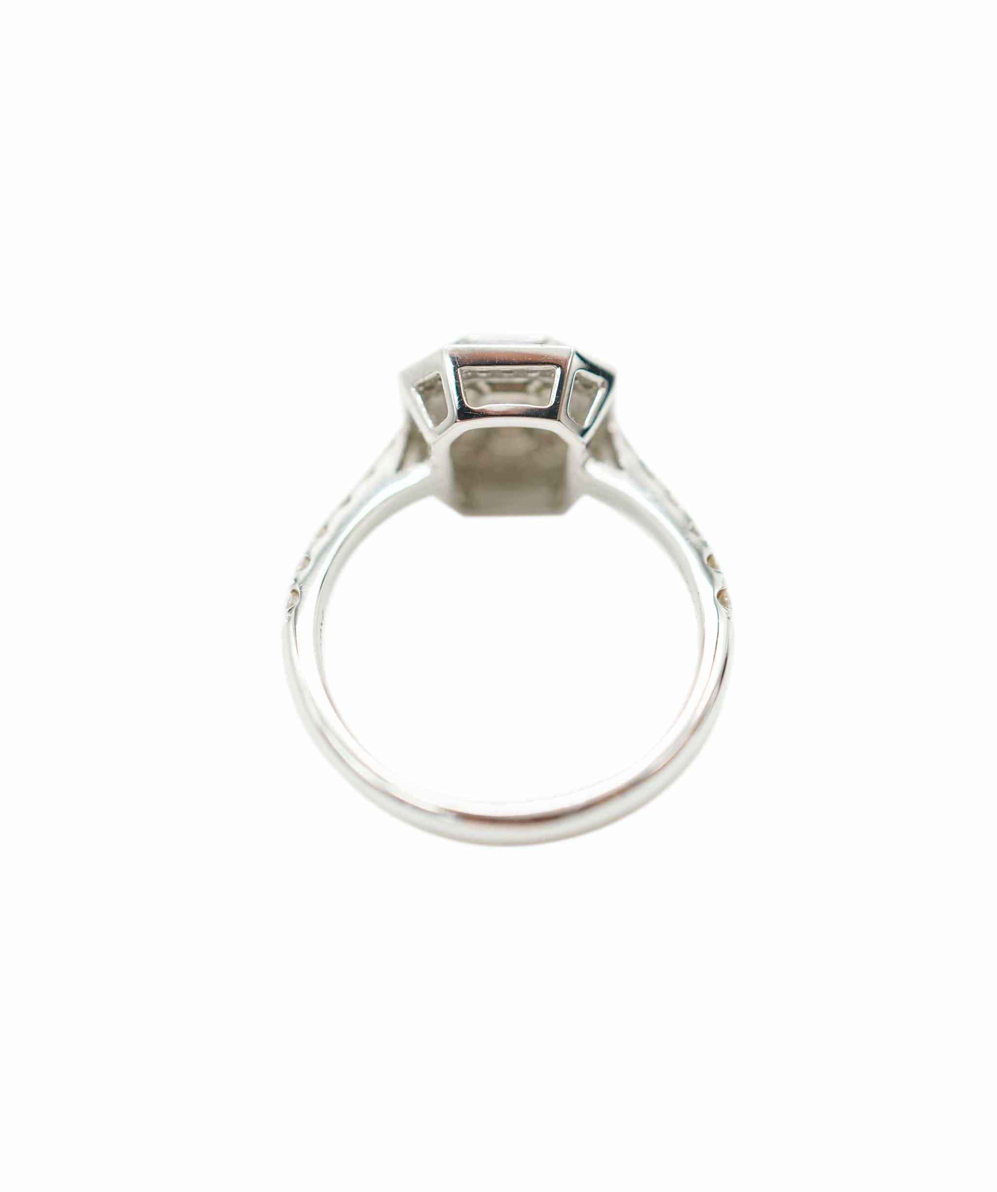 Brand Name Unbranded illusion set diamond ring - comes with box - AJC0740