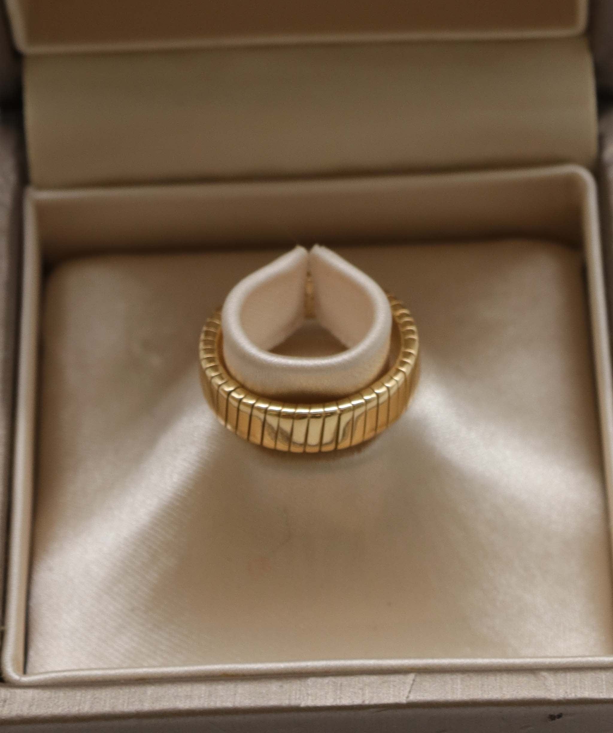 Bulgari Bulgari Ring Yellow Gold Tubogas Ring- DXBS1103