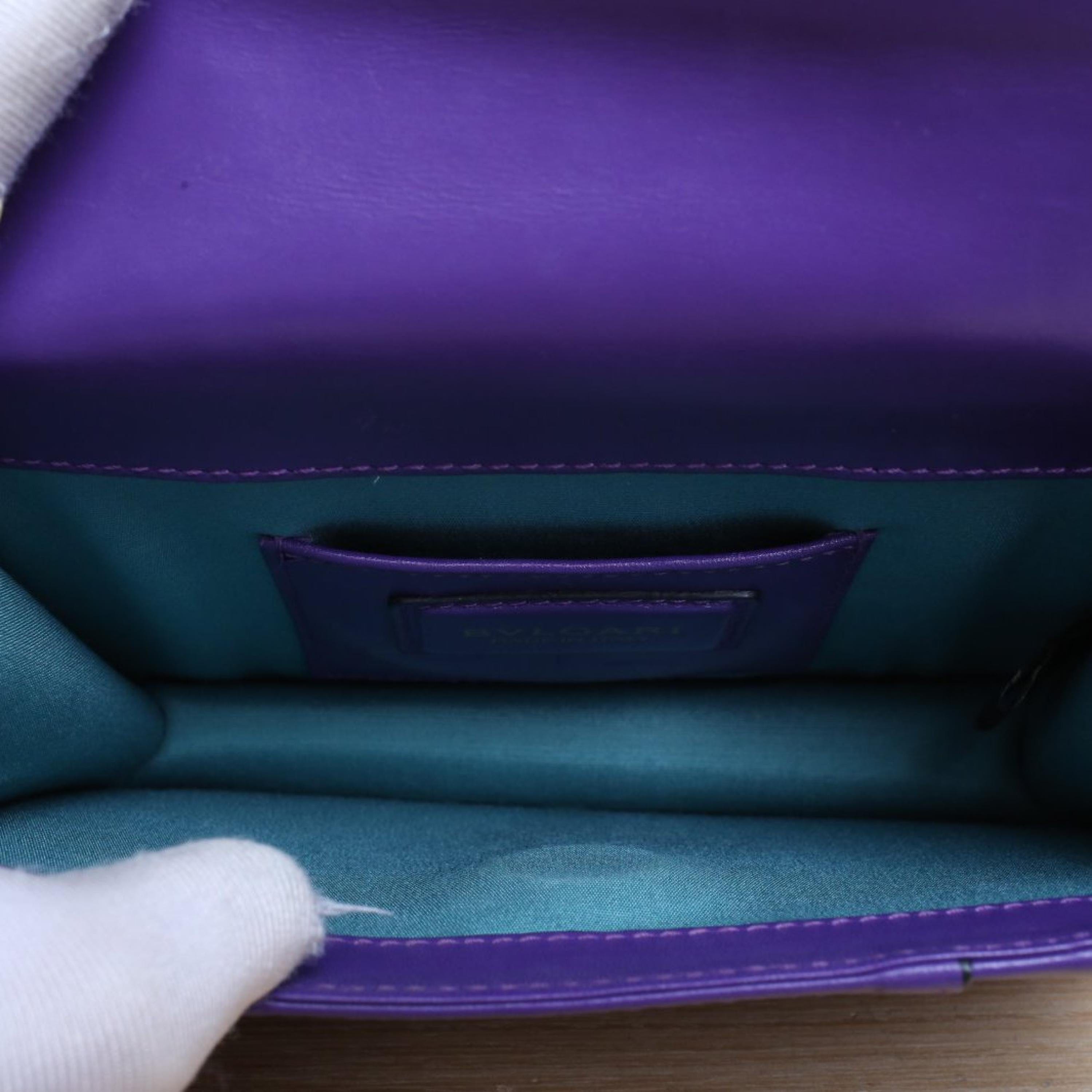 Bulgari Bulgari Serpenti Forever Organ Snake Head Bag Small No Handle 19 Purple Leather C
Original dust bag, mirror, instruction manual, raincoat ALC3182