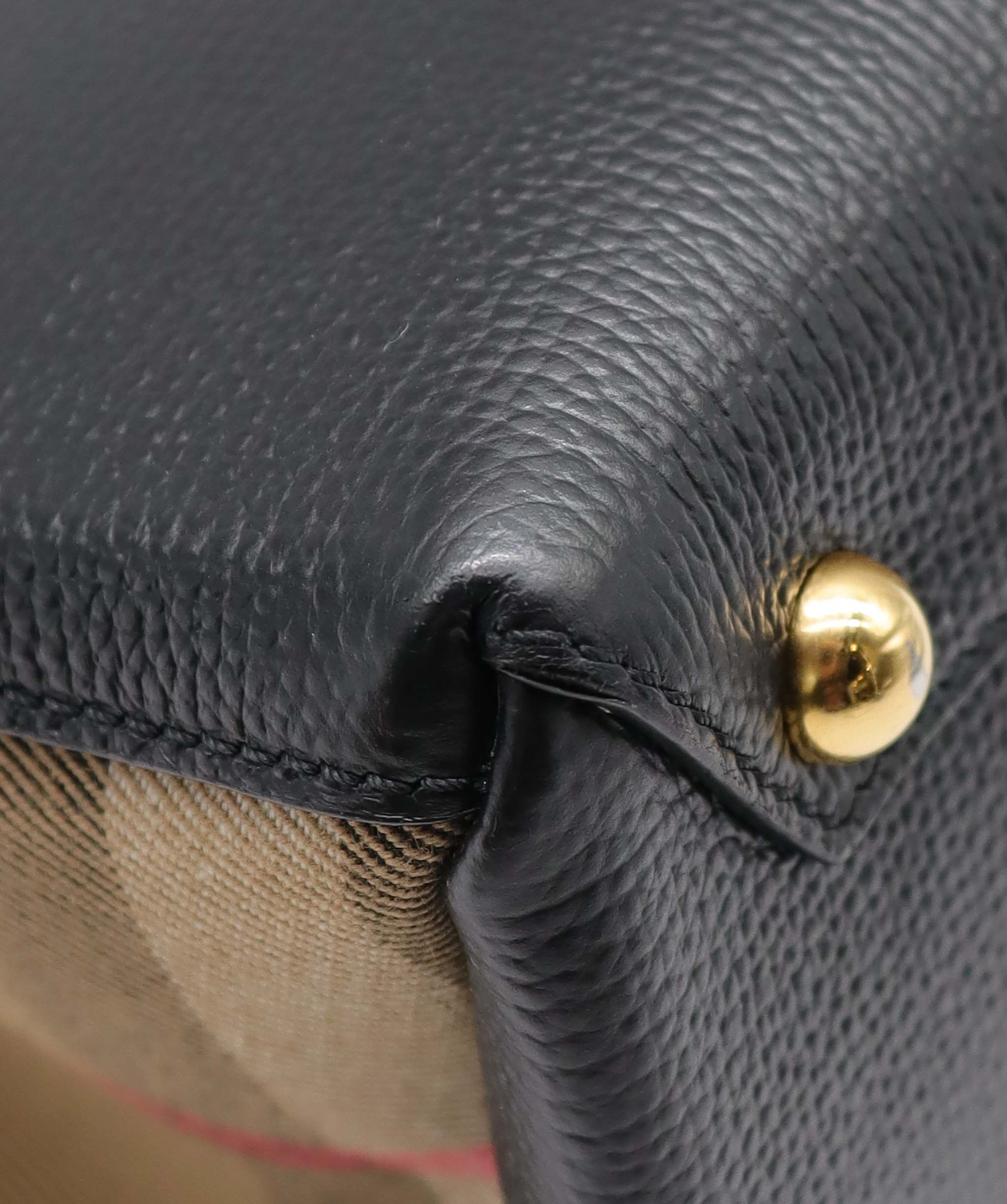 Burberry Burberry Black Leather Tote Bag GHW  AGC3022