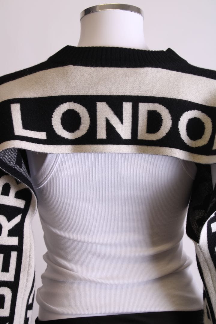 Burberry Burberry Football Scarf Head Hole Black/ White