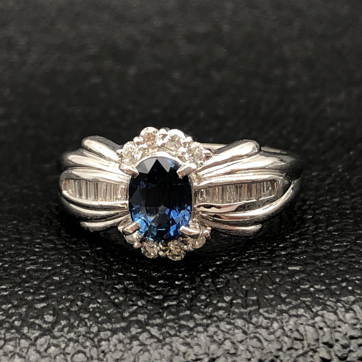 Custom Jewelry 1P Sapphire & Diamond Ring, S(0.93ct), D(0.29ct), PT900, 5.0g, US Size 6.5 C297398