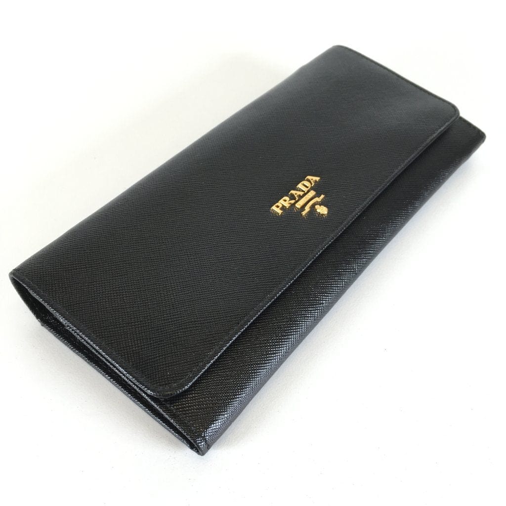 Prada wallet outlet on chain price