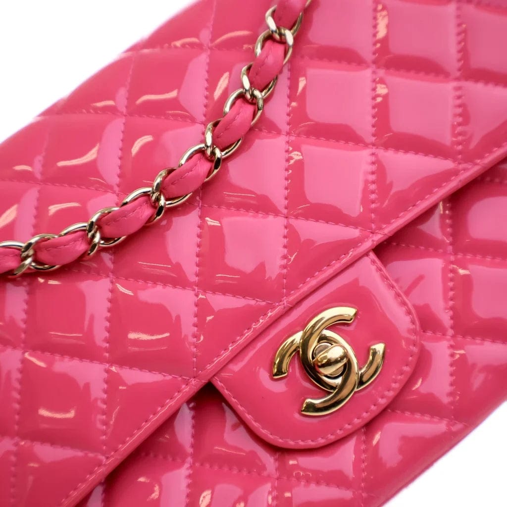 CANADA Chanel Classic Flap Medium Pink Patent