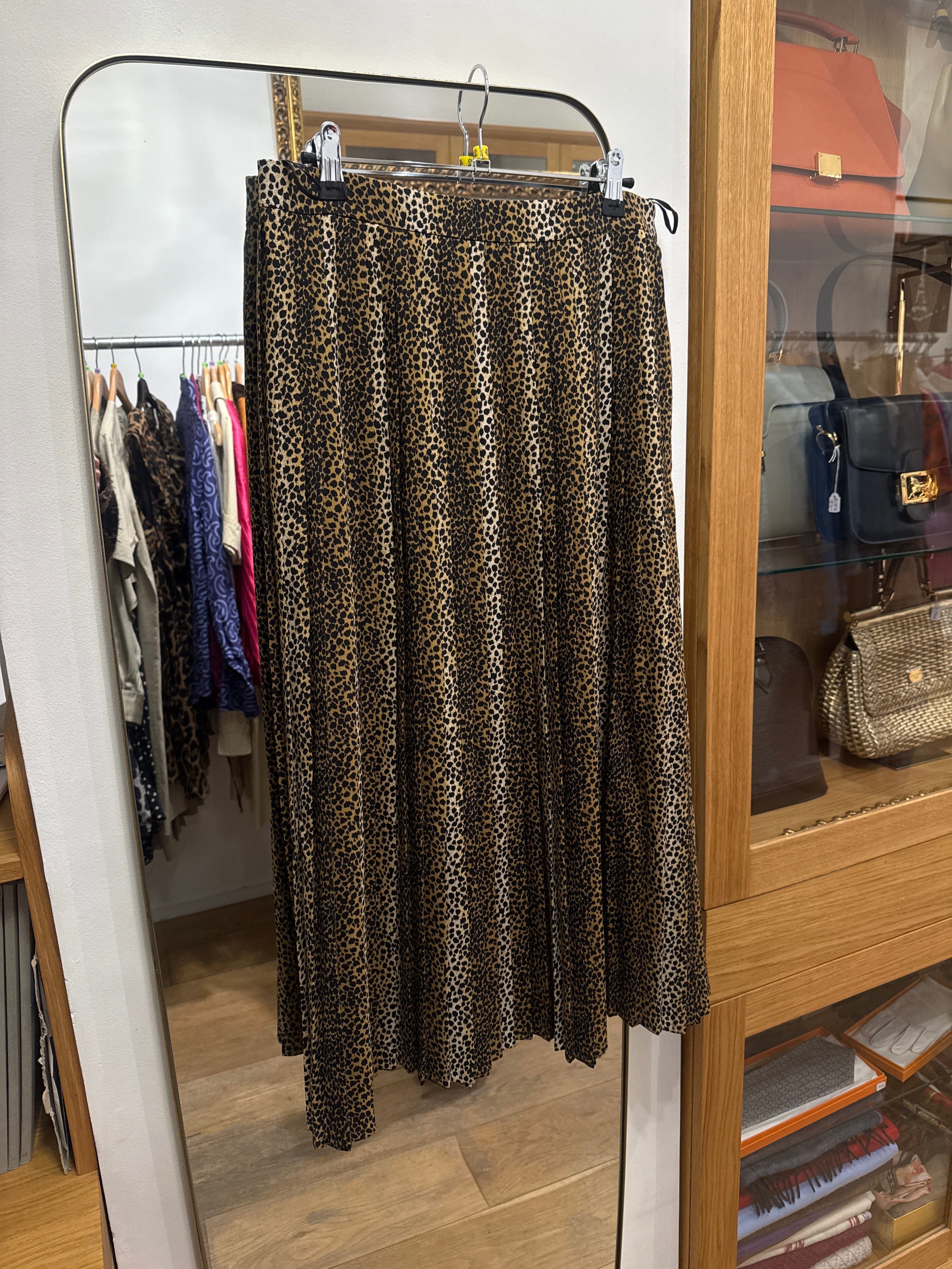 Celine Celine Pleated leapper skirt  AGC3088