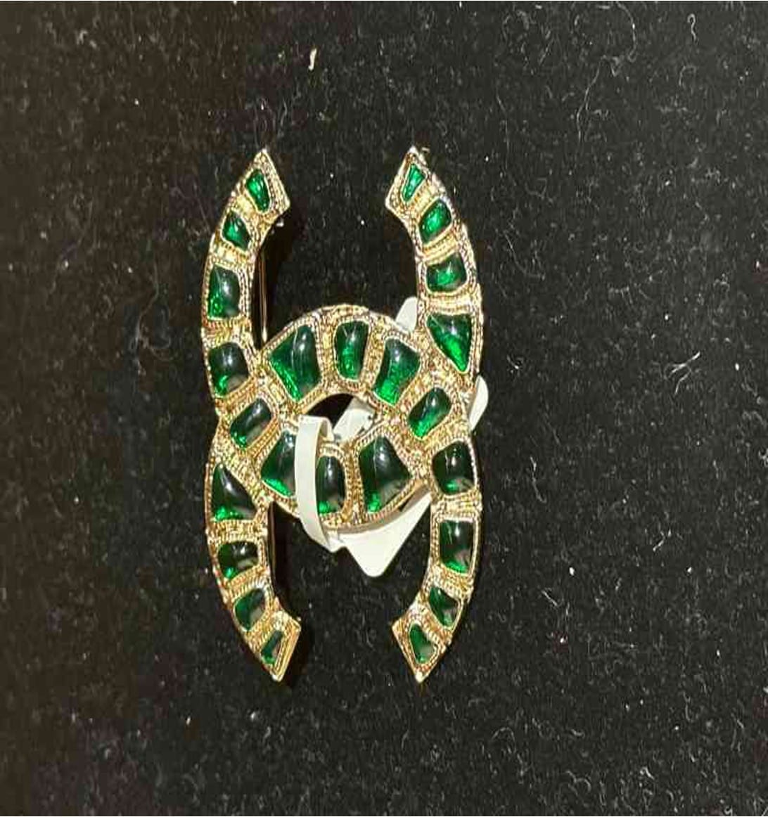 Chanel CHANEL 2019 Egyptian Green Double C Brooch (Medium) NC605016