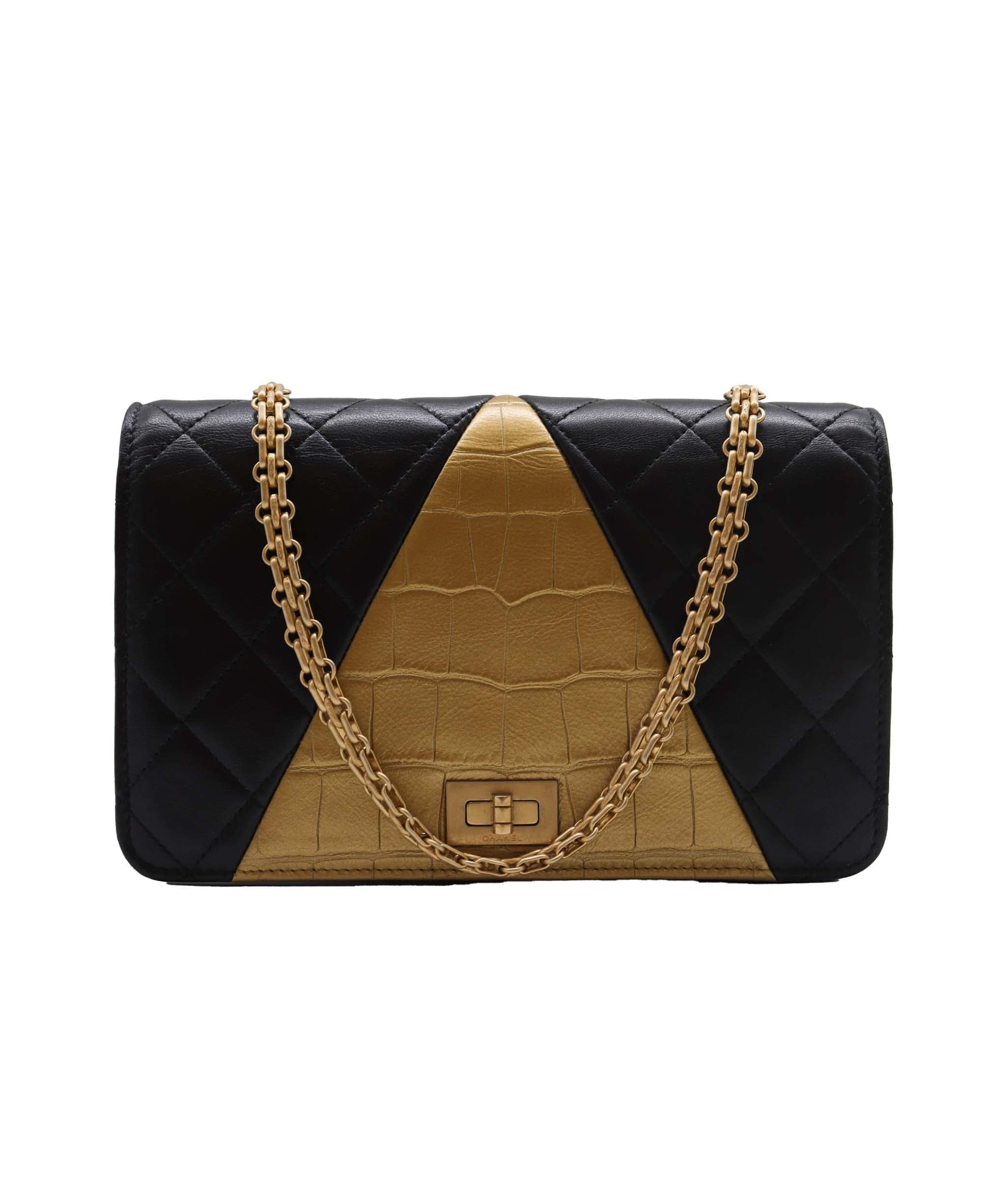 Chanel Chanel 2019 Gold pyramid 2.55 Crocodile Reissue Wallet On Chain crossbody bag - DXBS2699