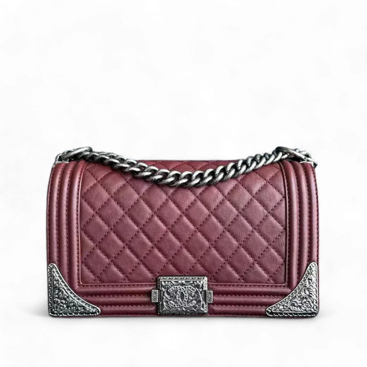 Chanel CHANEL BOY MEDIUM - 25CM QUILTED LIMITED EDITION PARIS-DALLAS METAL EDGE GRAINED CALFSKIN BURGUNDY SILVER HARDWARE SERIES 19 SYCM625