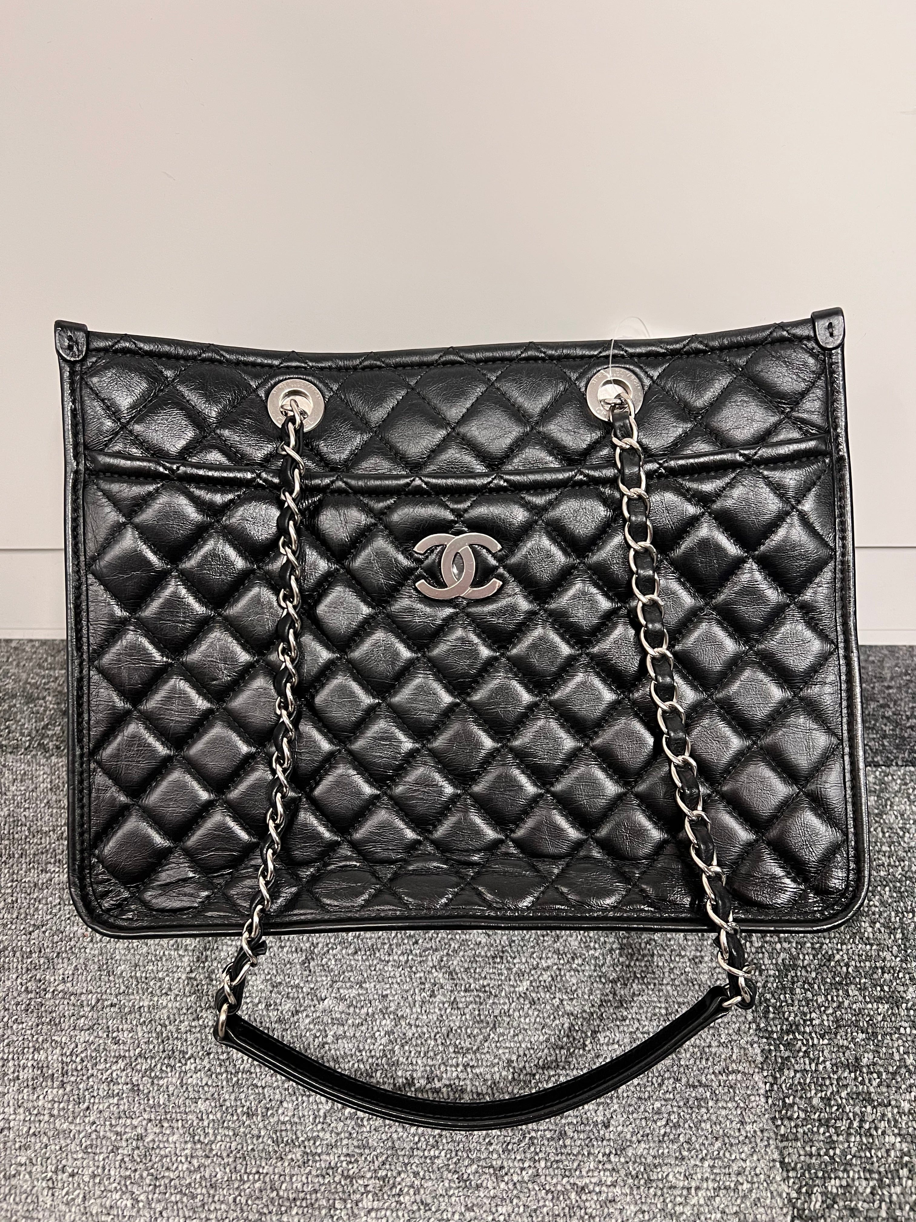 CHANEL CHANEL Calf Black SV Matelasse Chain Tote B0904NSKKV