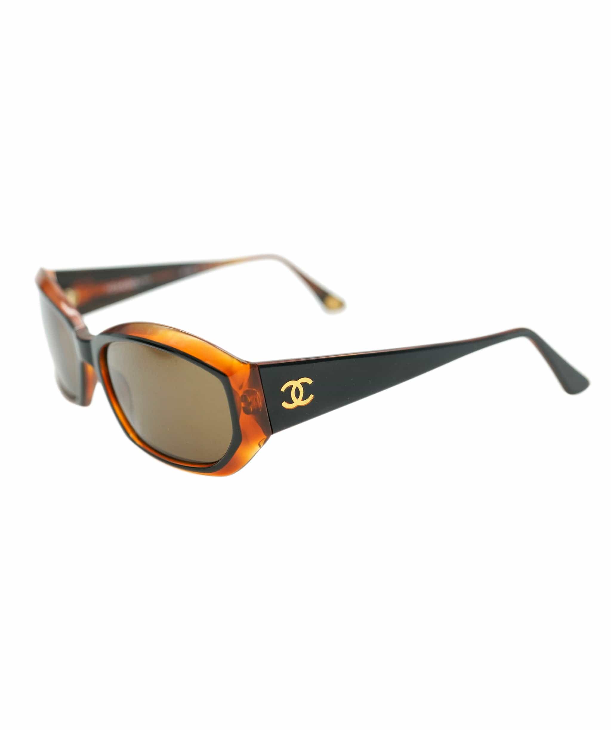 Chanel Chanel CC Brown and Black Tortoiseshell Sunglasses ALL0762