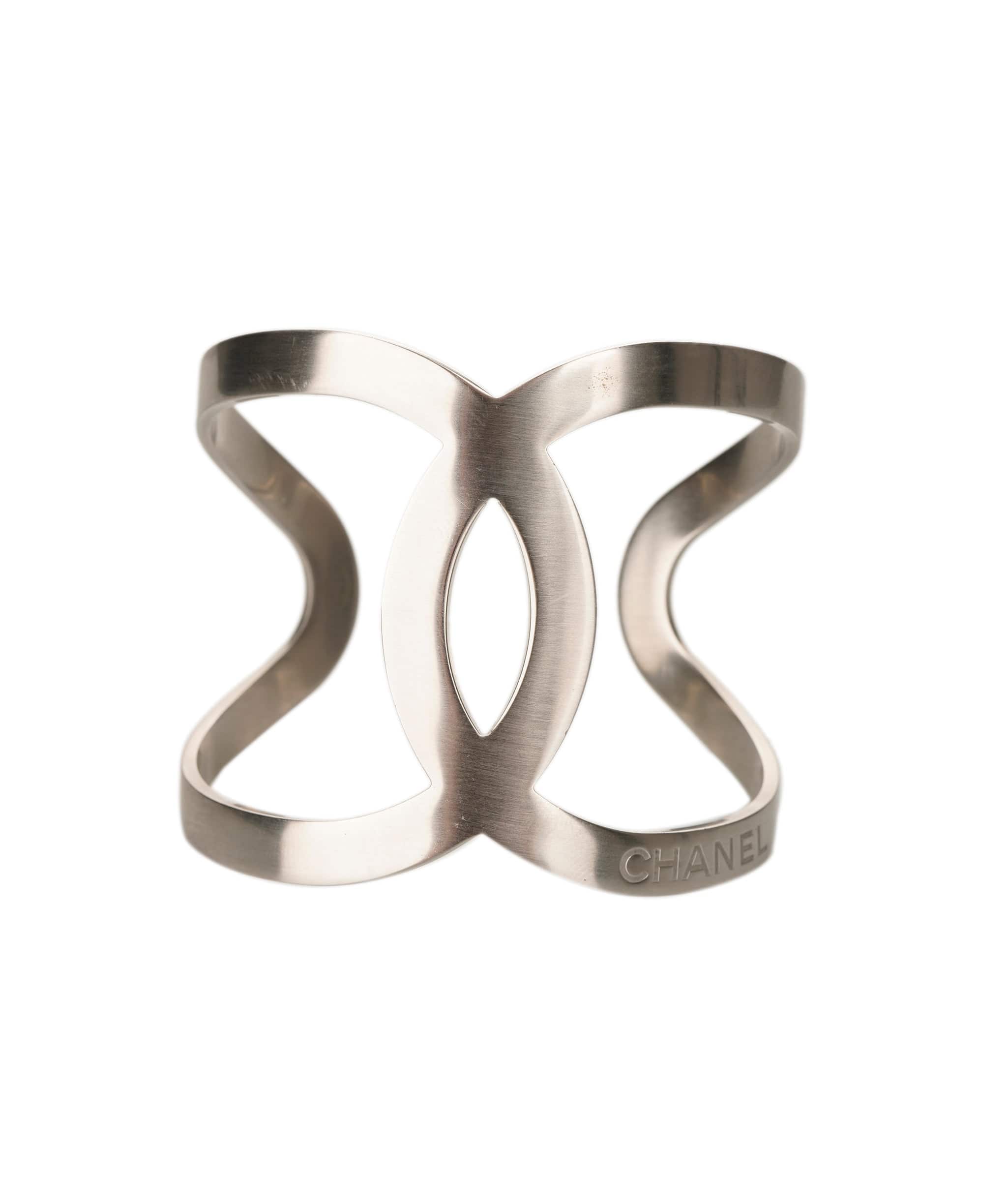 Chanel Chanel CC Cuff Matte Silver SKC1743