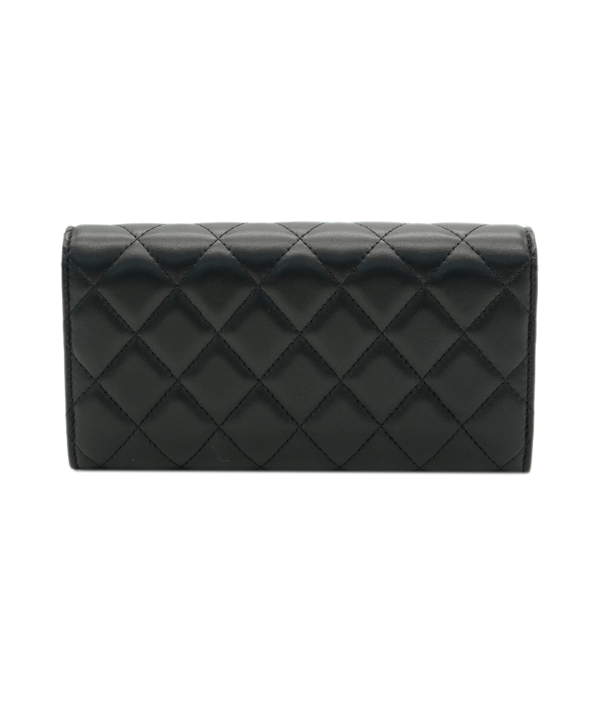 Chanel Chanel Classic Lambskin Long Wallet  ALC1772