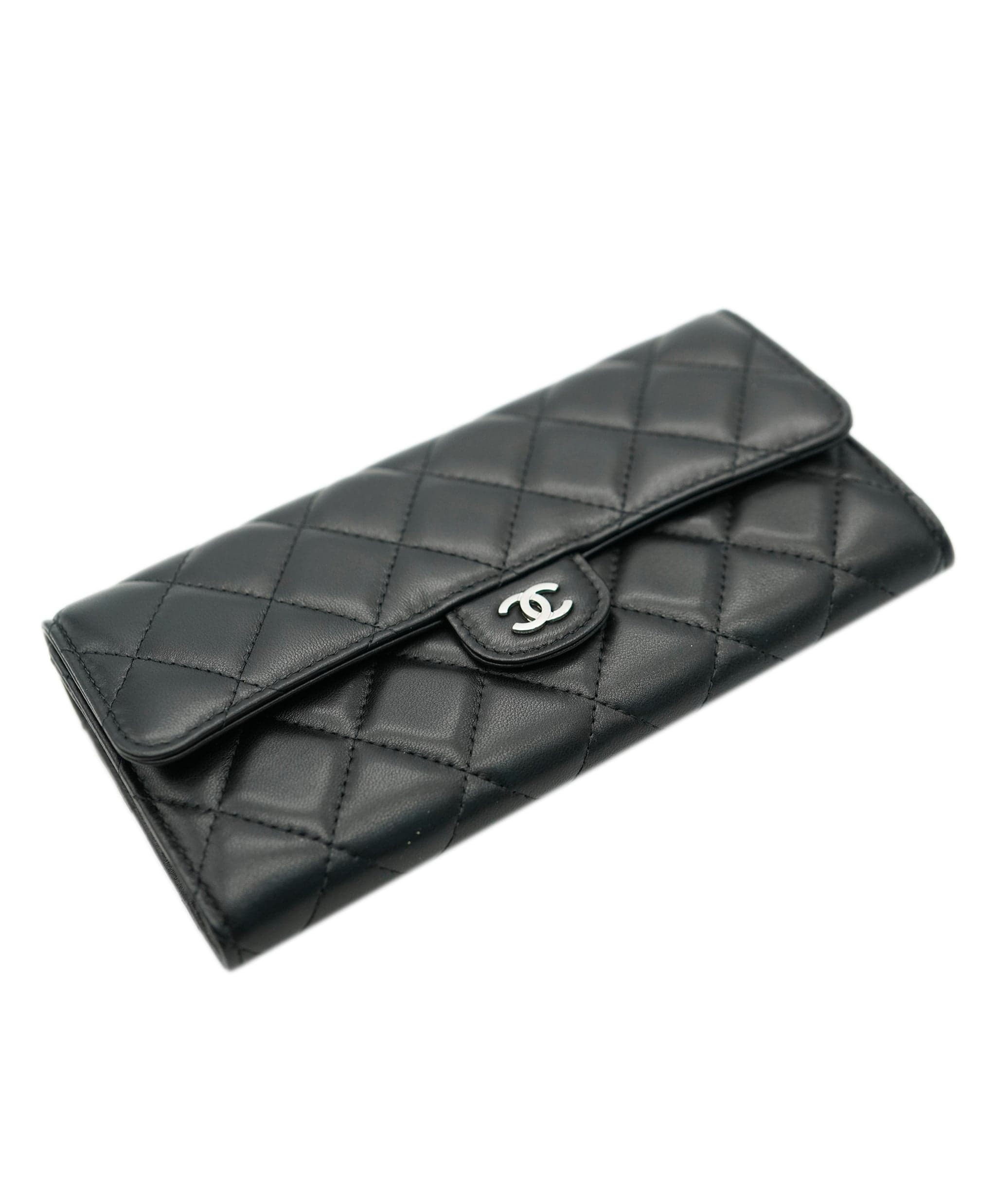 Chanel Chanel Classic Lambskin Long Wallet  ALC1772