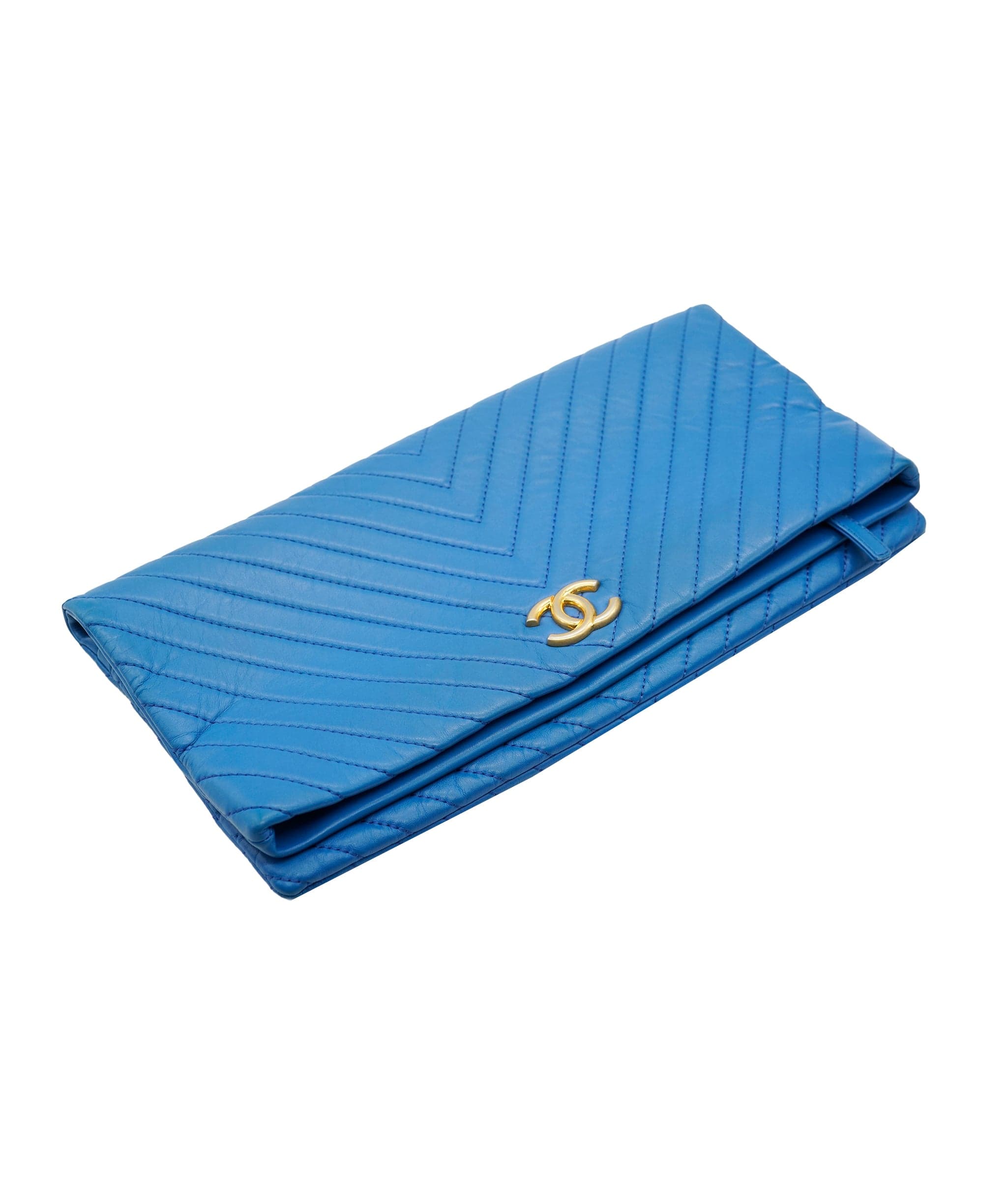 Chanel Chanel large pochette, blue, chevrons, with card and dustbag, excellent conditions  AKL0045