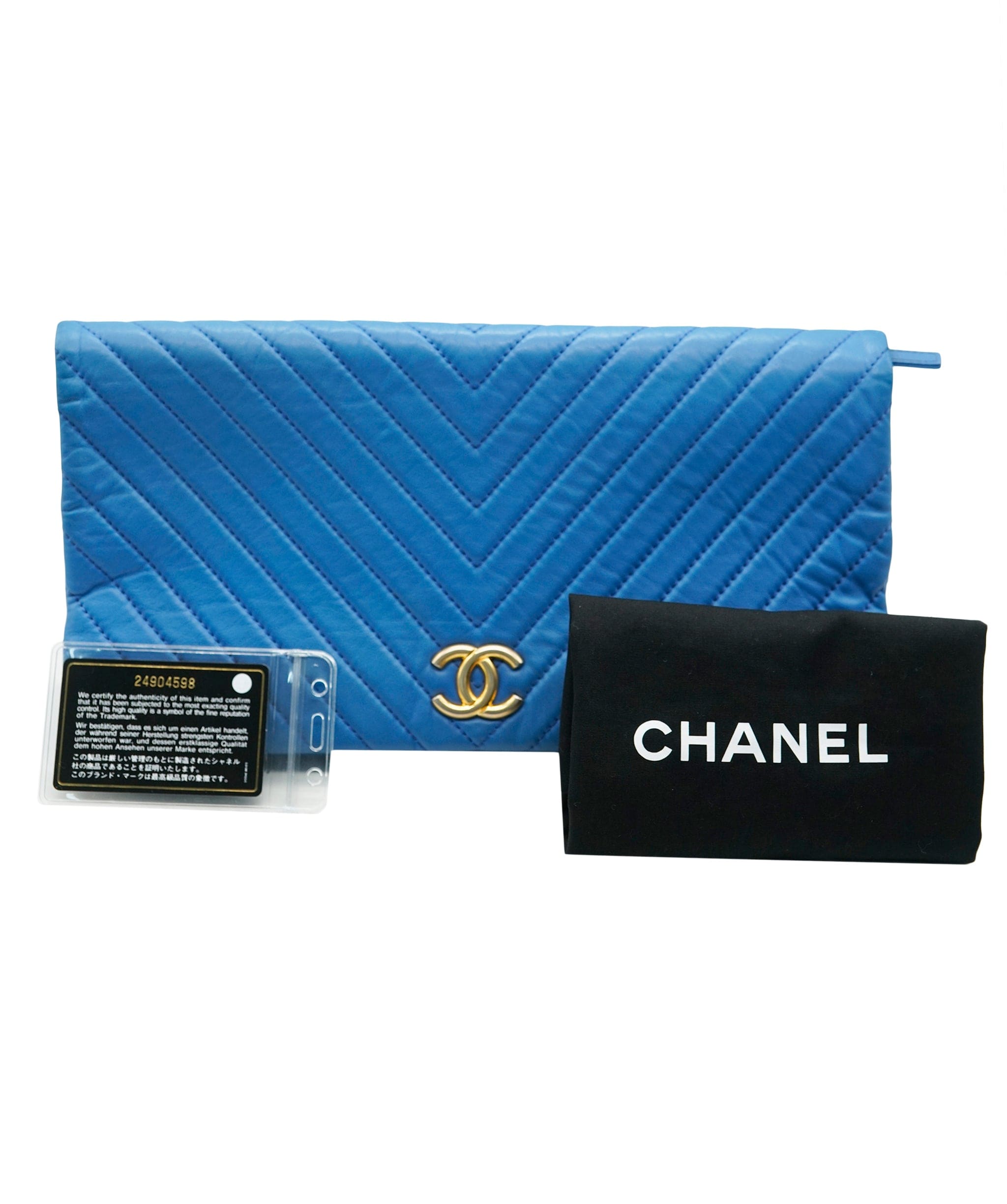 Chanel Chanel large pochette, blue, chevrons, with card and dustbag, excellent conditions  AKL0045
