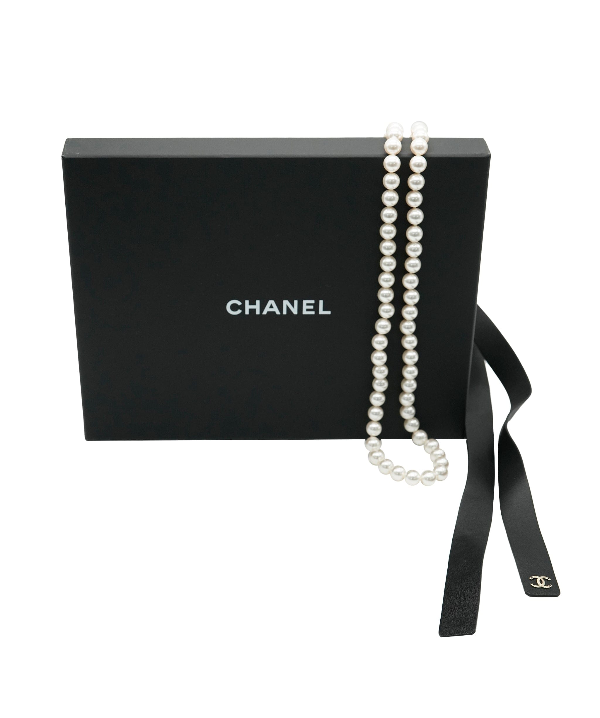 Chanel Chanel Leather Belt With Pearl Detail  ALC1322