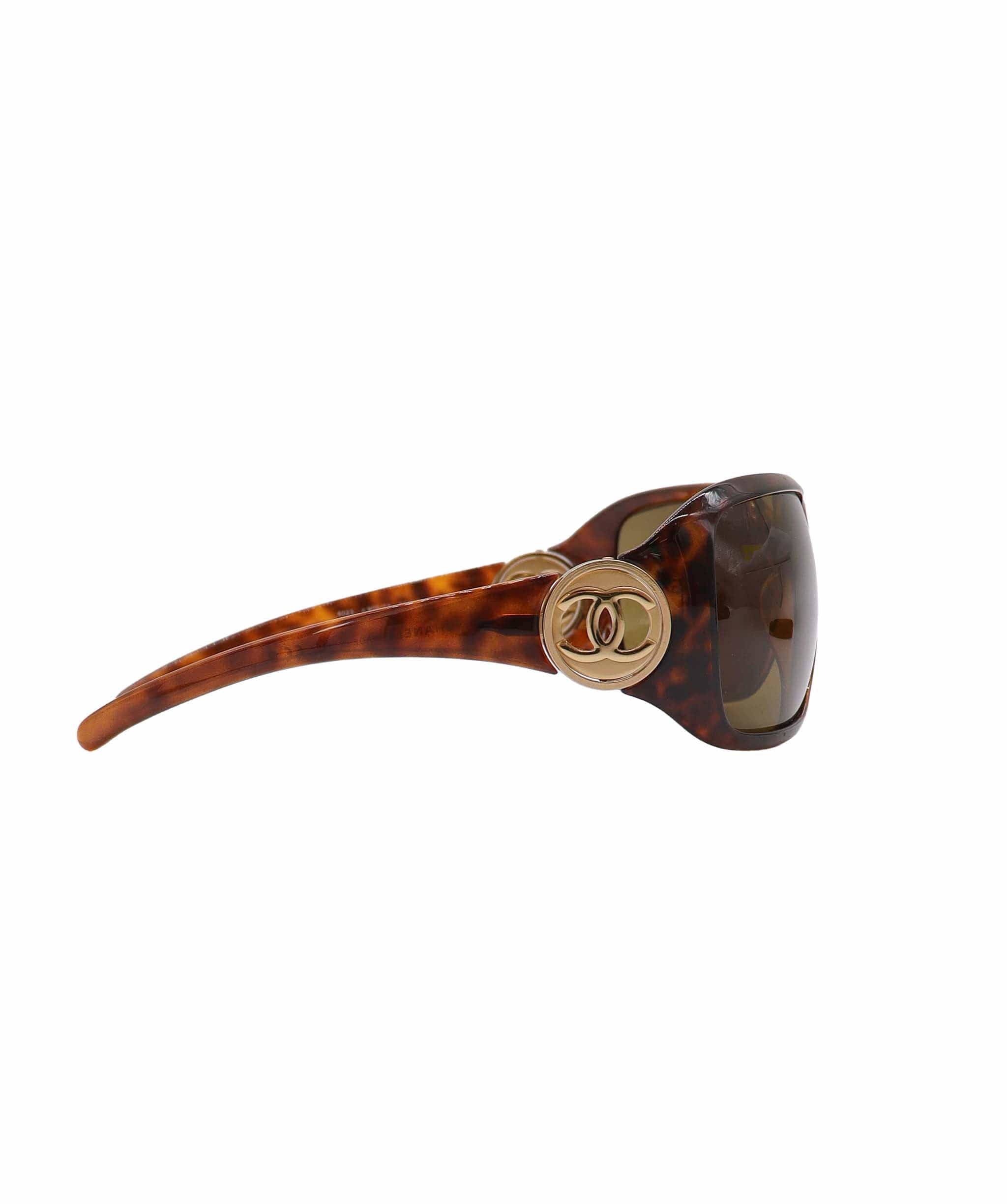 Chanel Chanel Logo Sunglasses  DXBS3802