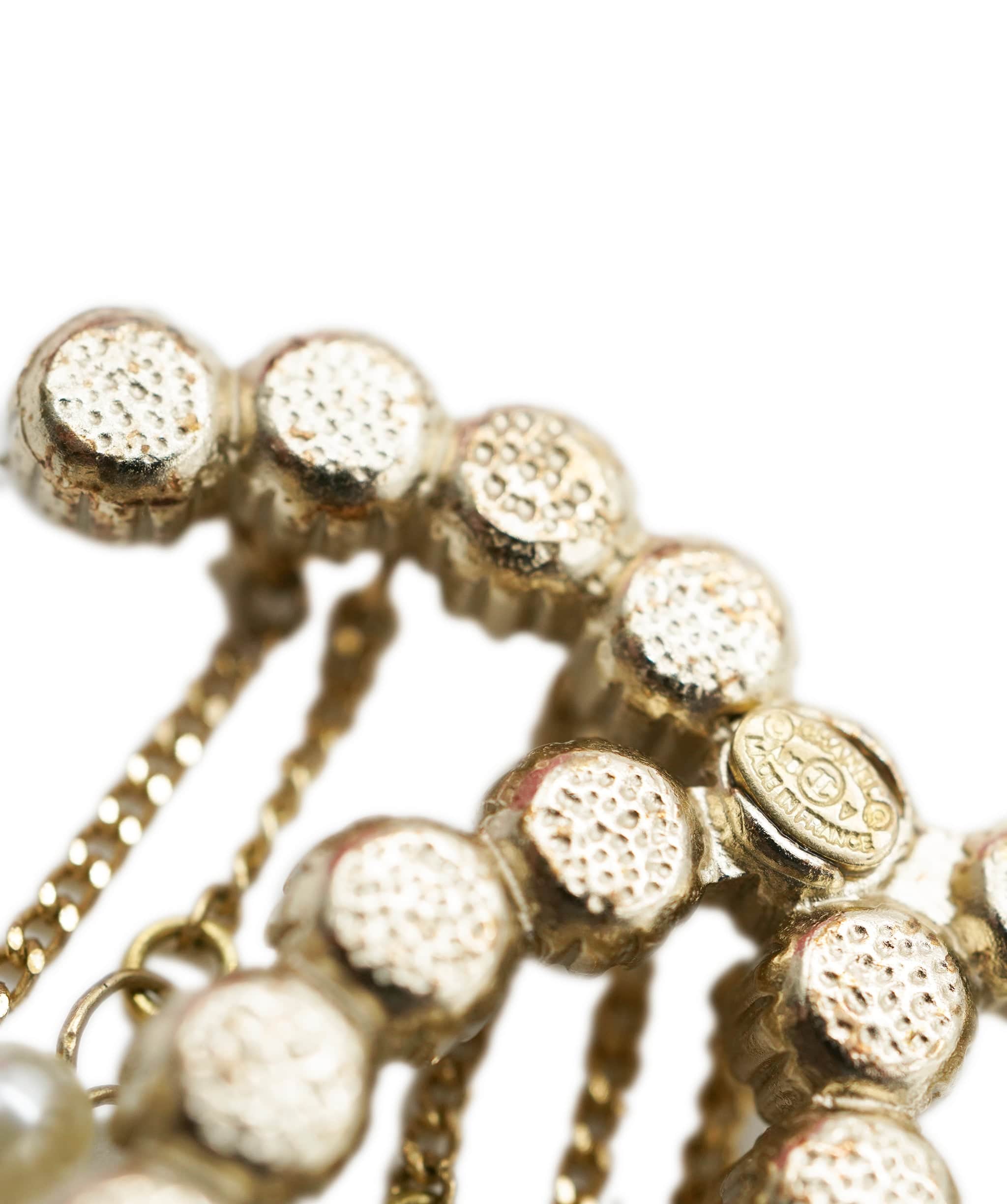 Chanel Chanel Pearl Chain Detail Champagne Gold Brooch ALL0648