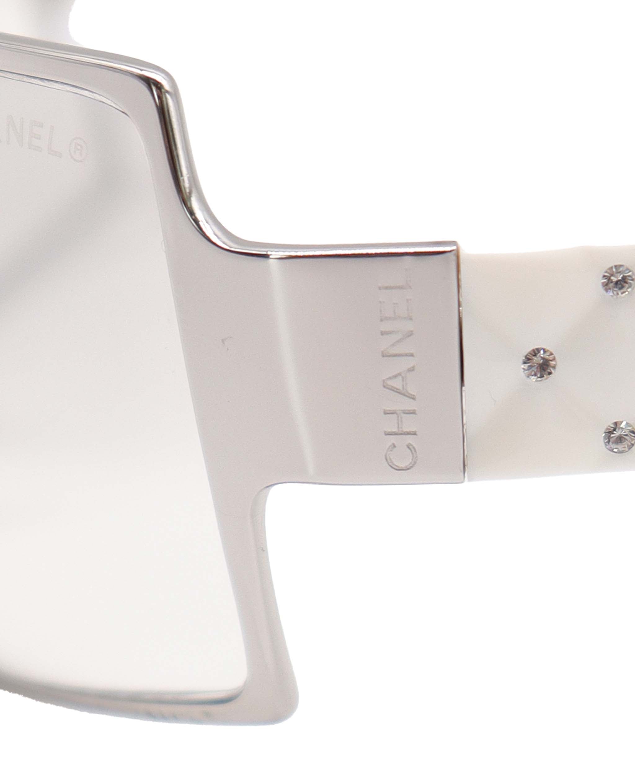 Chanel Chanel Rhinestone Matelasse Clear Sunglasses White DXBS4241