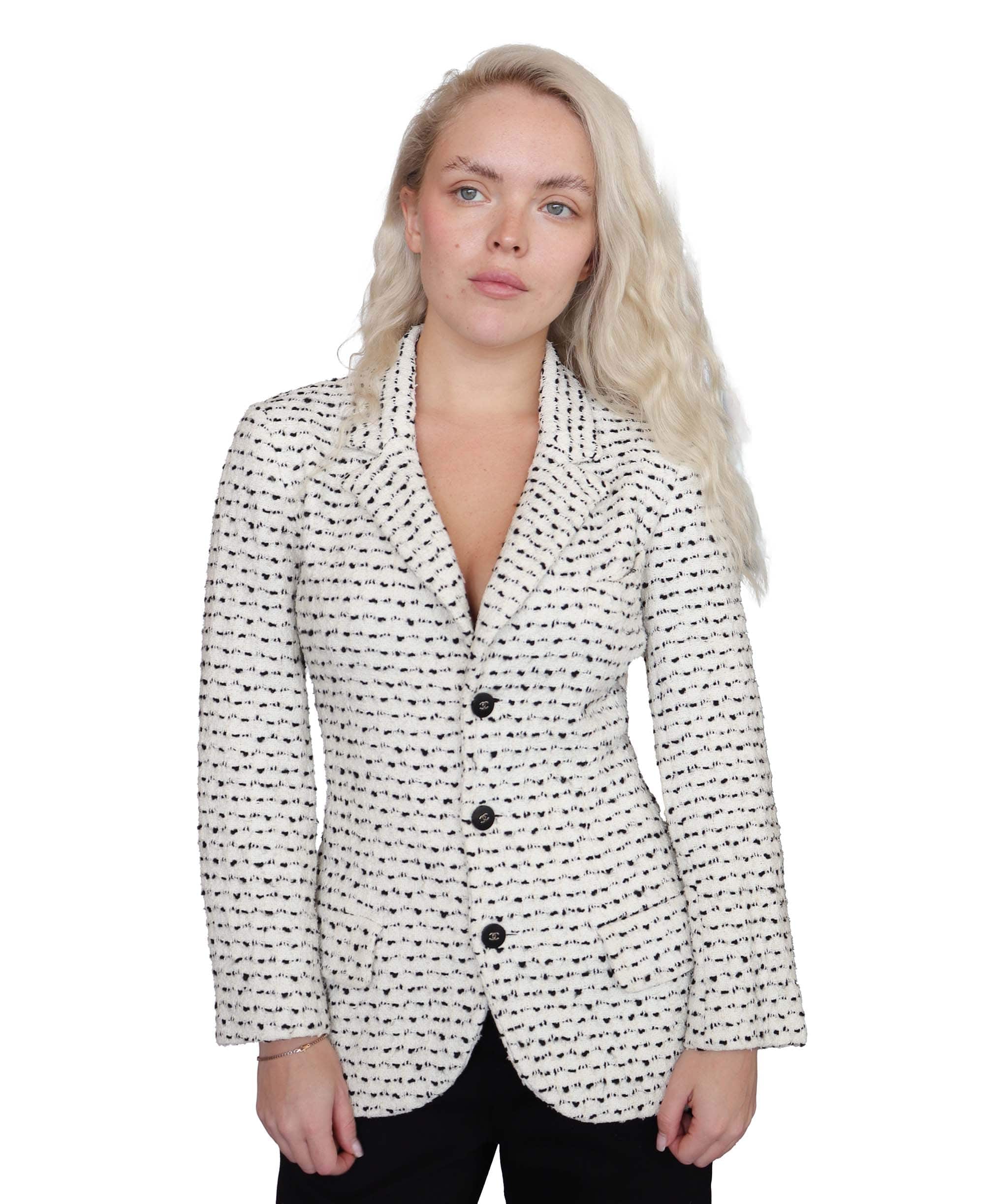 Chanel Chanel Single Breasted Blazer - DXBS2561