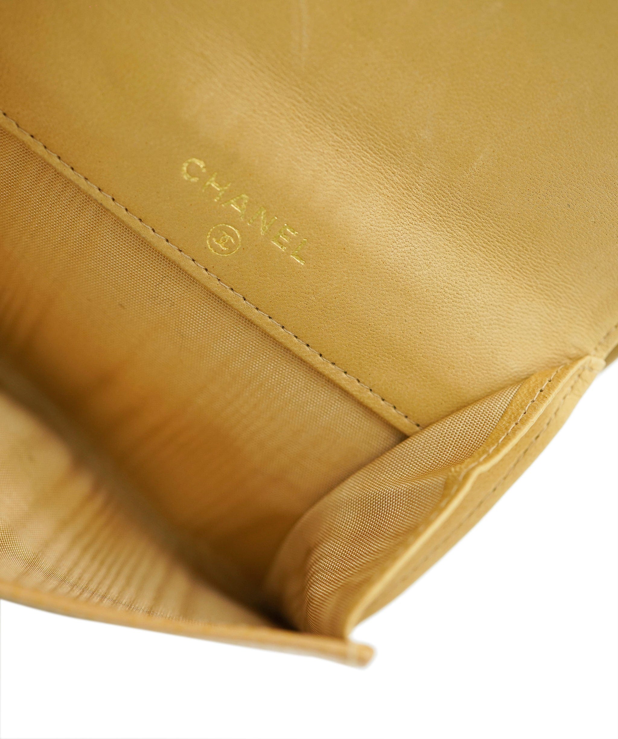 Chanel CHANEL VINTAGE BIFOLD COMPACT WALLET BEIGE DBXS3575