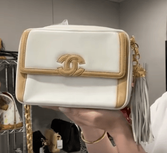 CHANEL CHANEL white leather coco mark 1B07048FQU6