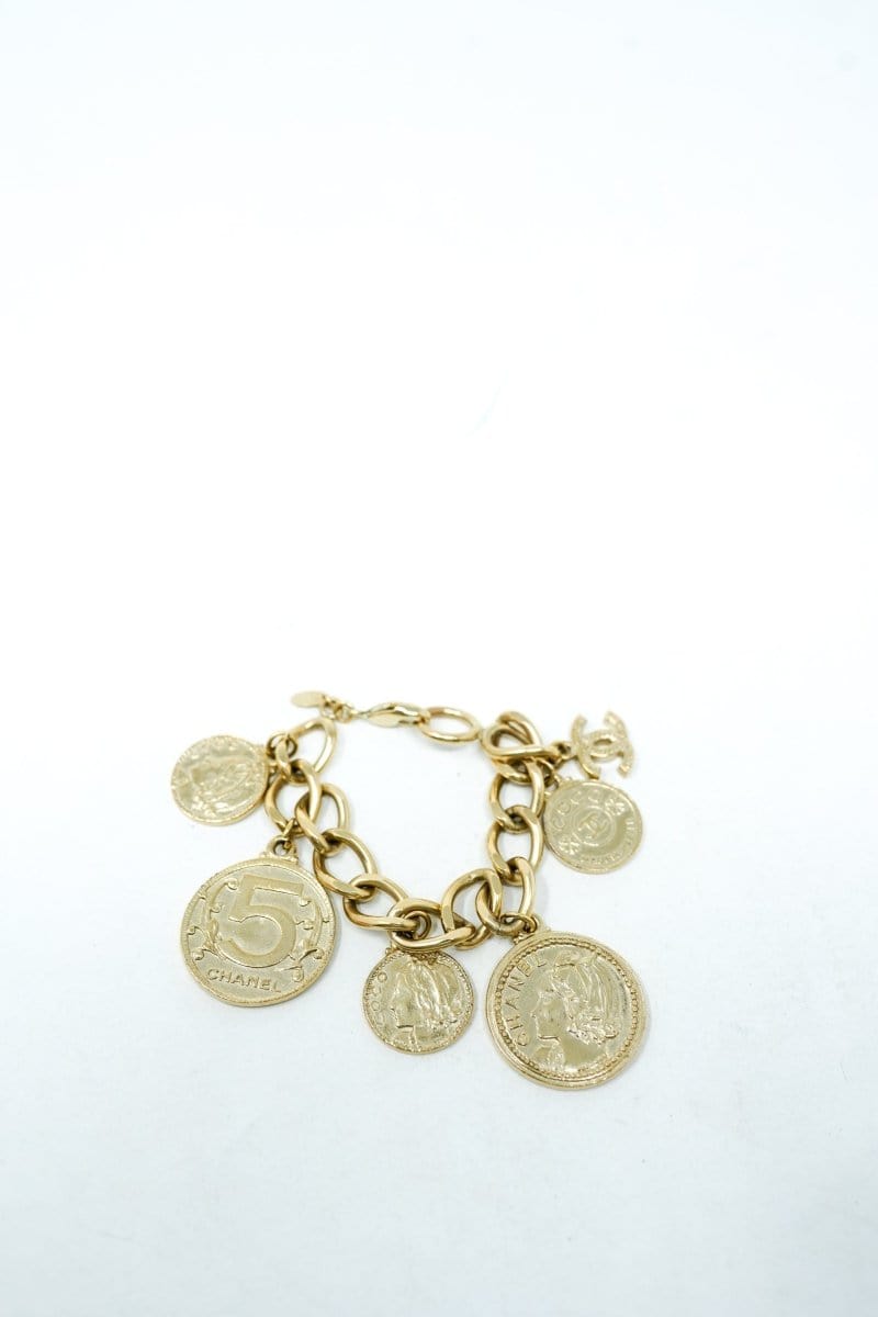 23. LPx C Chanel Gold CC No.5 Charms Bracelet - AGL1701
