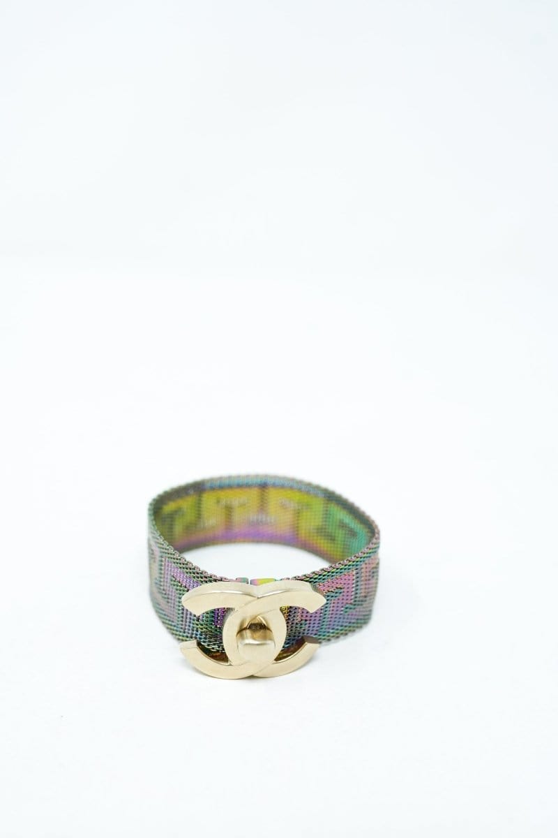 37. LP x C Chanel Turnlock Rainbow Bracelet GHW - AGL1634