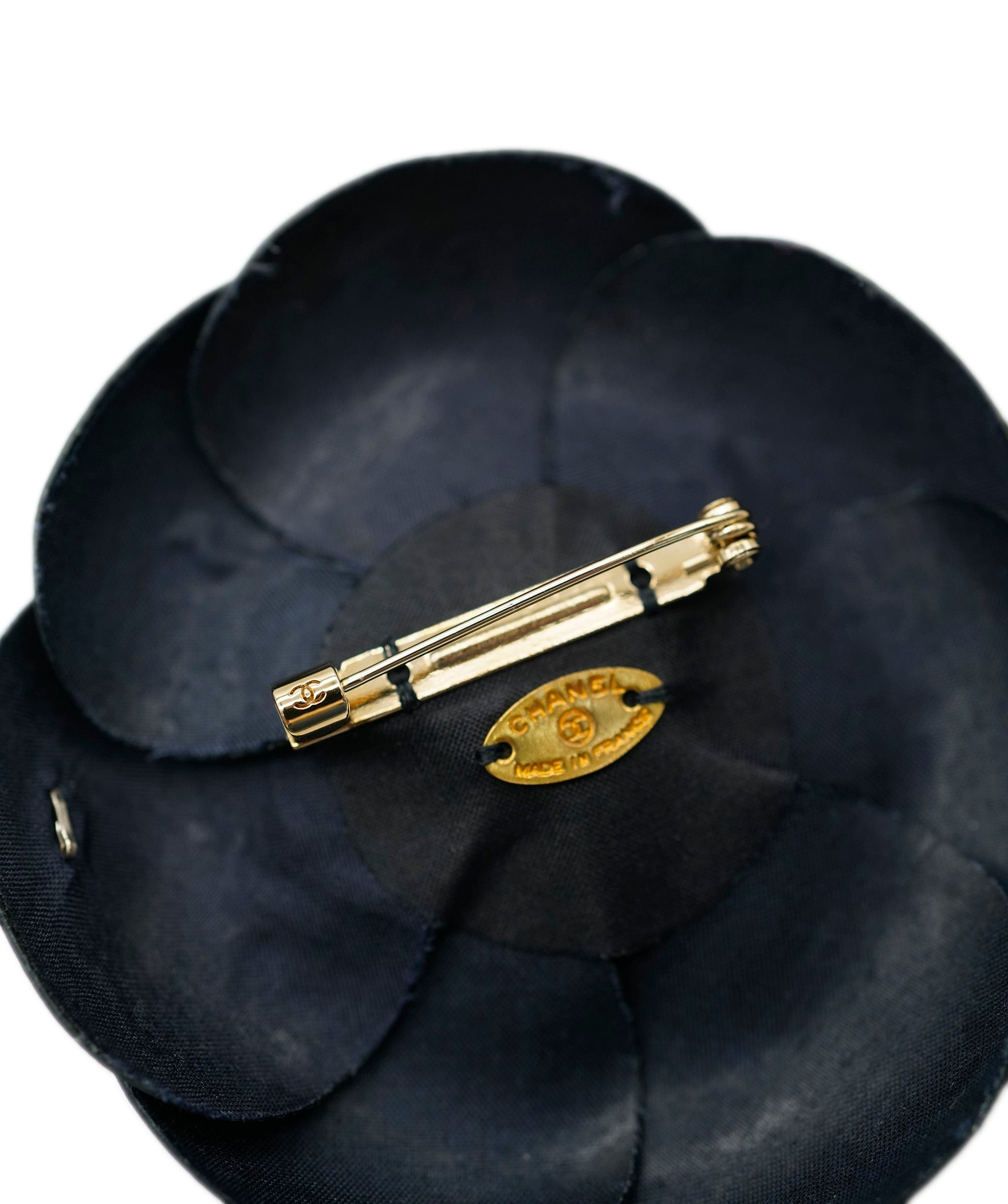 Chanel chanel camelia brooch patent  AVC1374