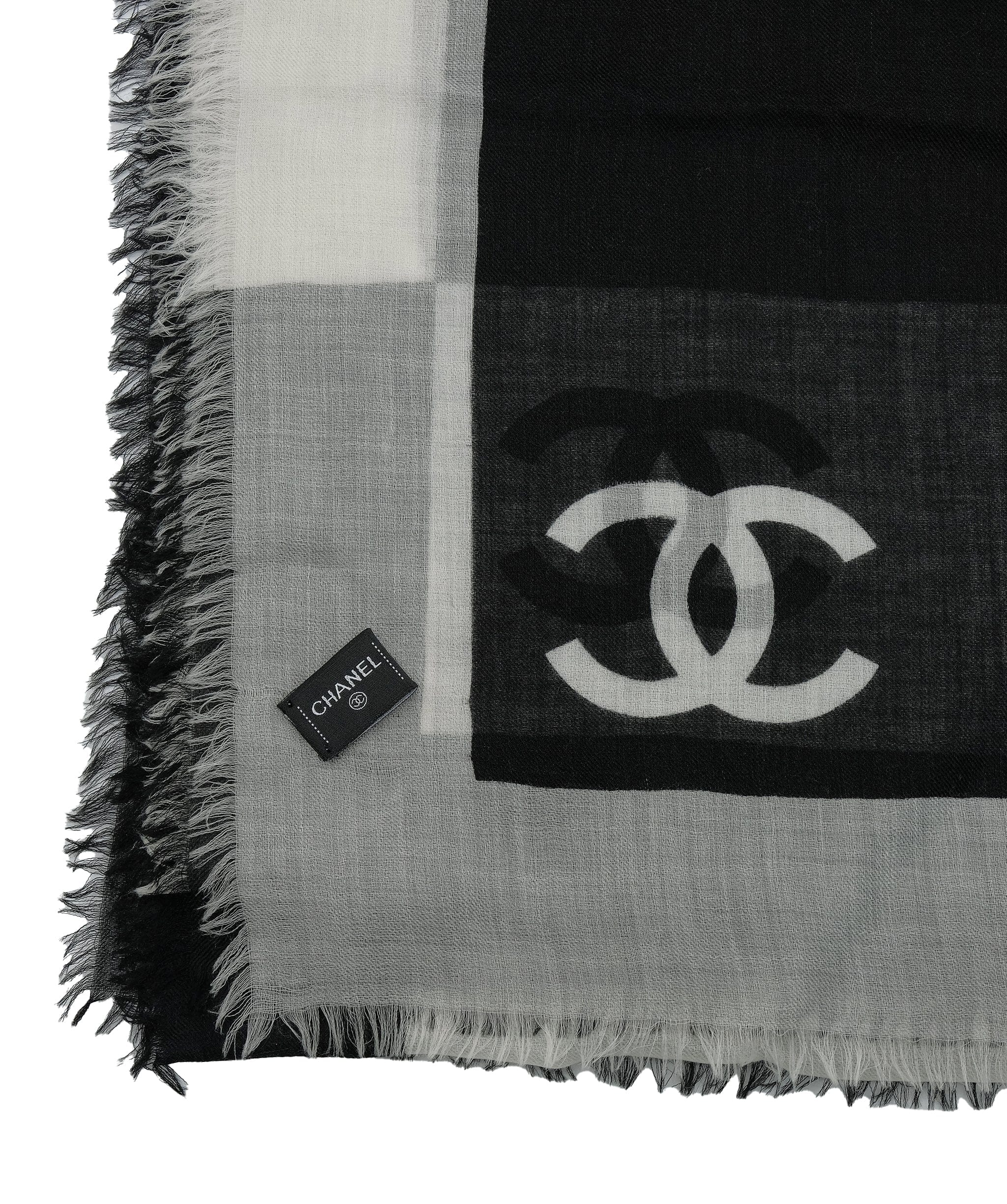 Chanel Chanel Cashmere Black & White Scarf RJC2920