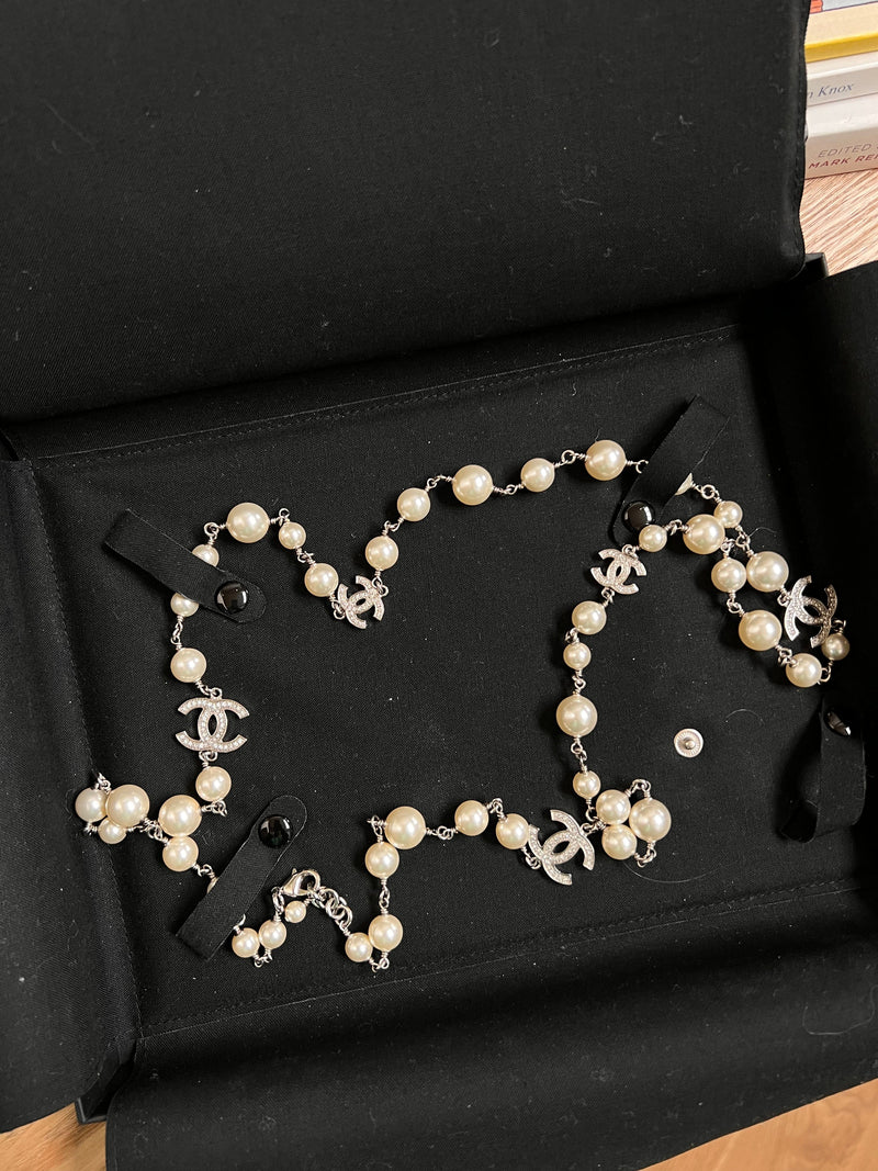Chanel Pearl and Black enamel CC Long Necklace AHC1124