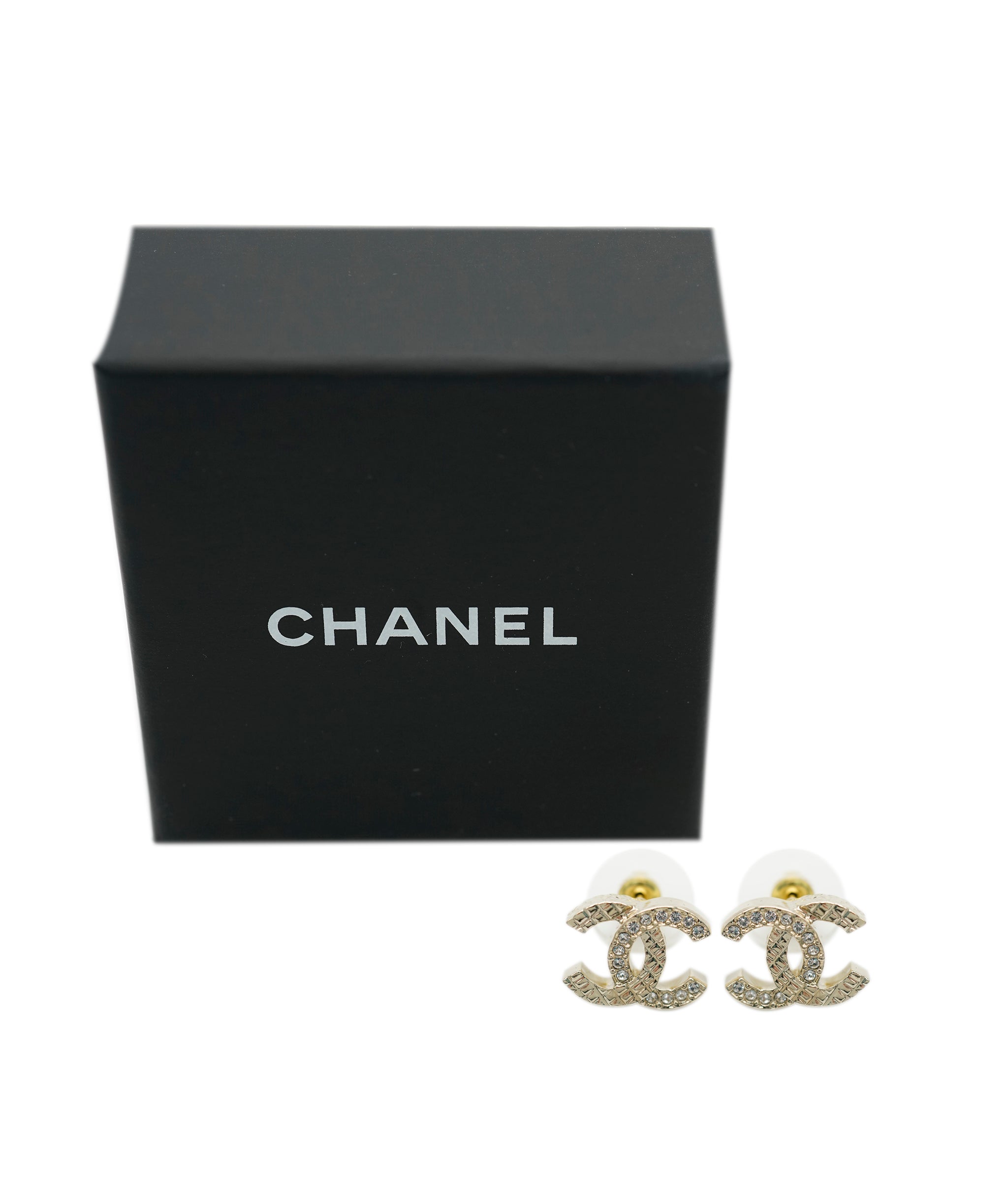 Chanel chanel silver diamonte/quilted details cc studds ASL9335