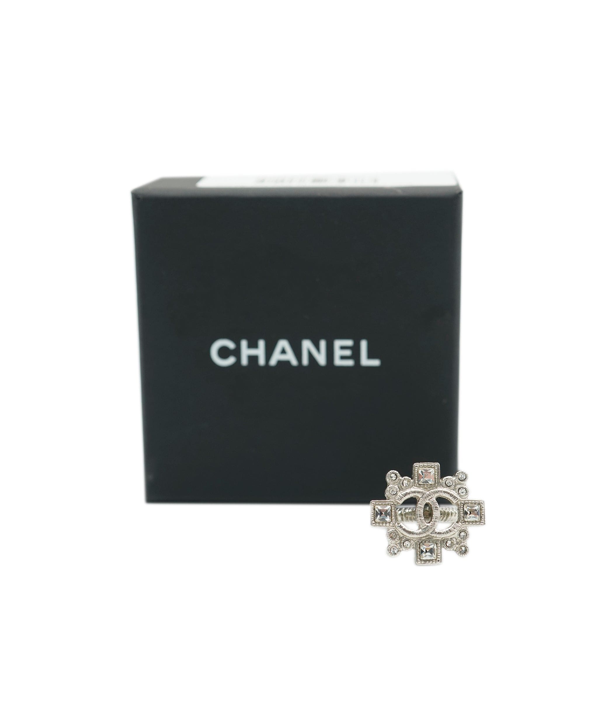 Chanel Chanel square diamonte ring CC ALC0534