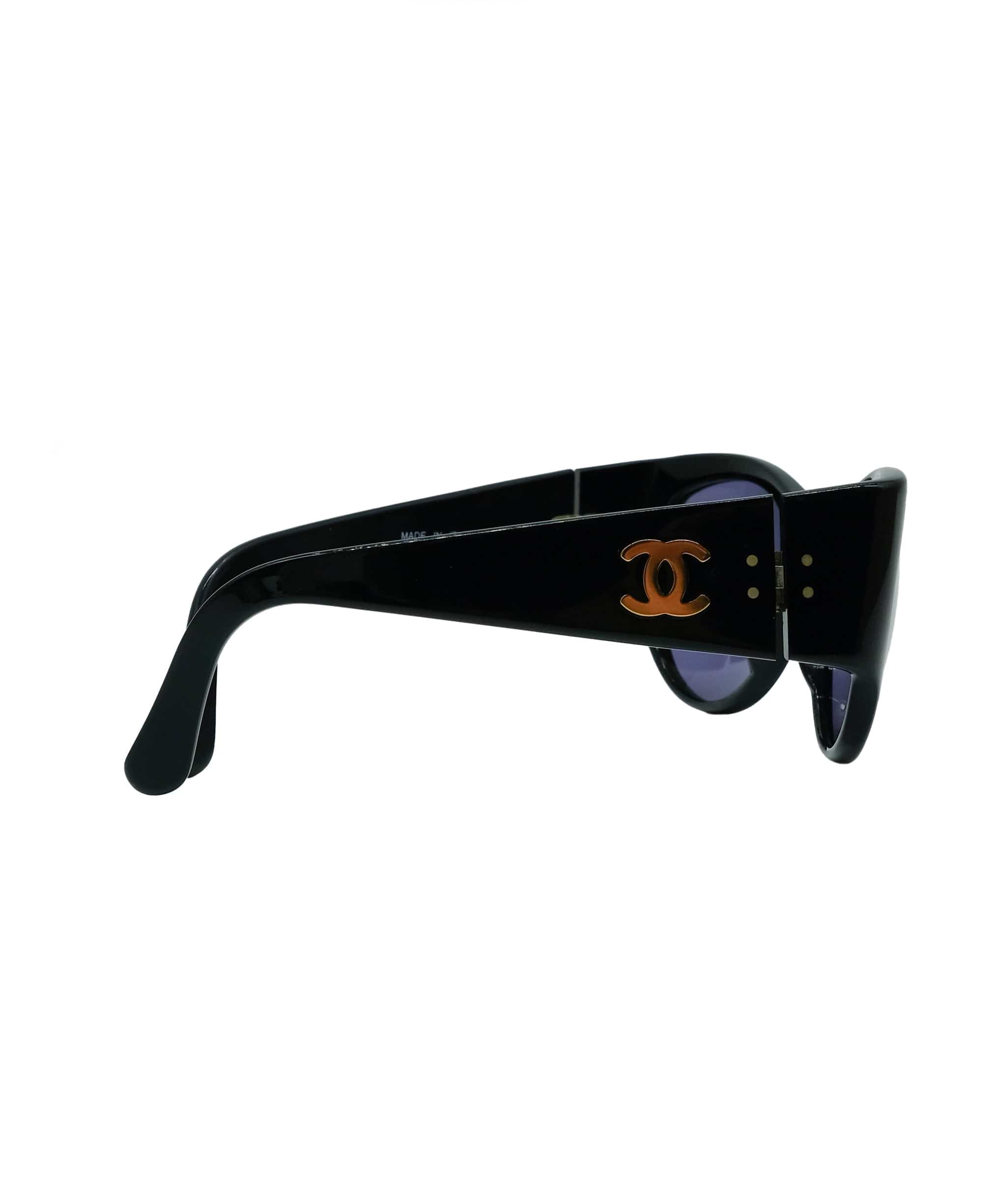 Chanel Chanel Vintage Black Sunglases model no 94305 AWL4411