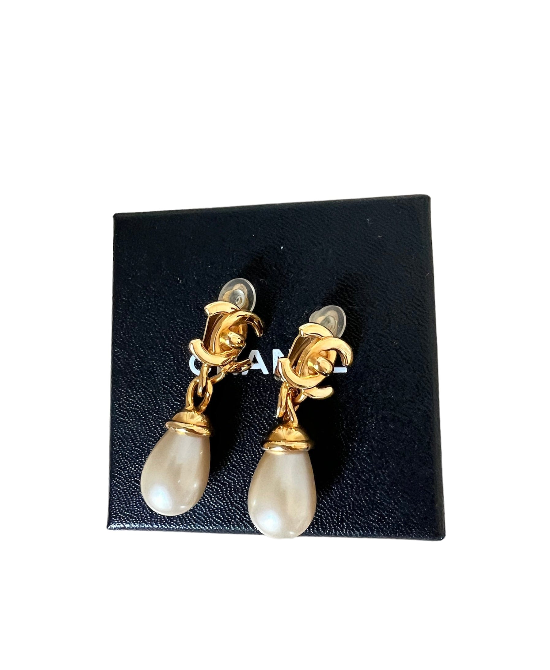 Chanel Vintage Small Turnlock with Pearl Drop Earrings with box PXL2467