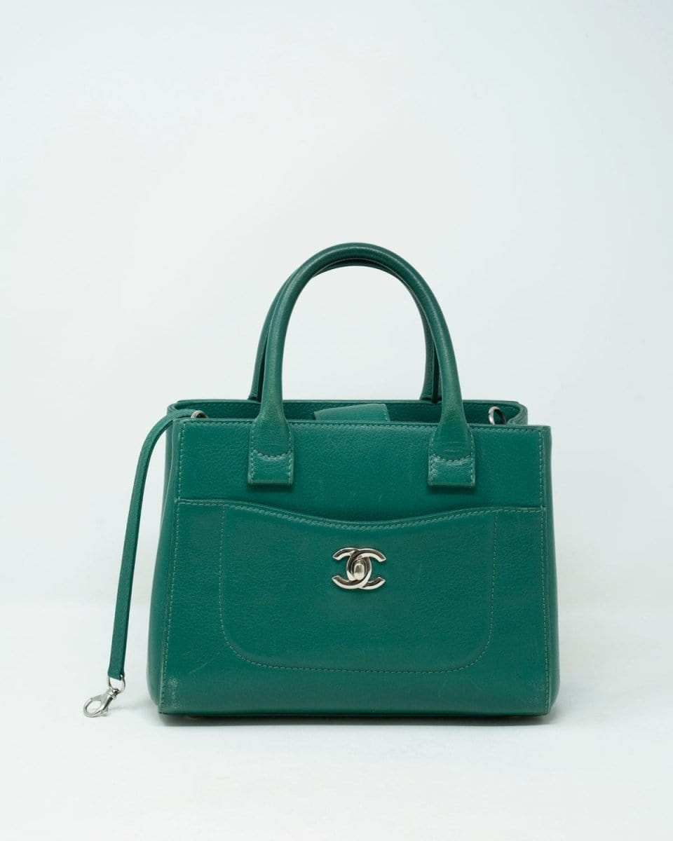 27. Lp x christos Chanel Teal small tote Silver hardware - ADL1735